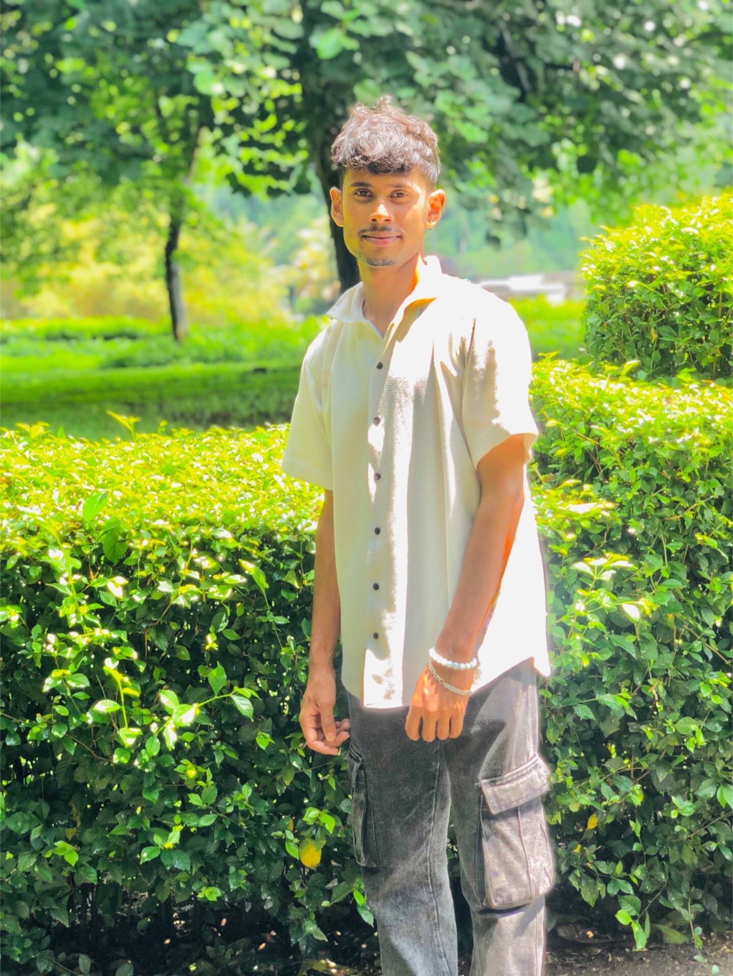 @Sanju🪽