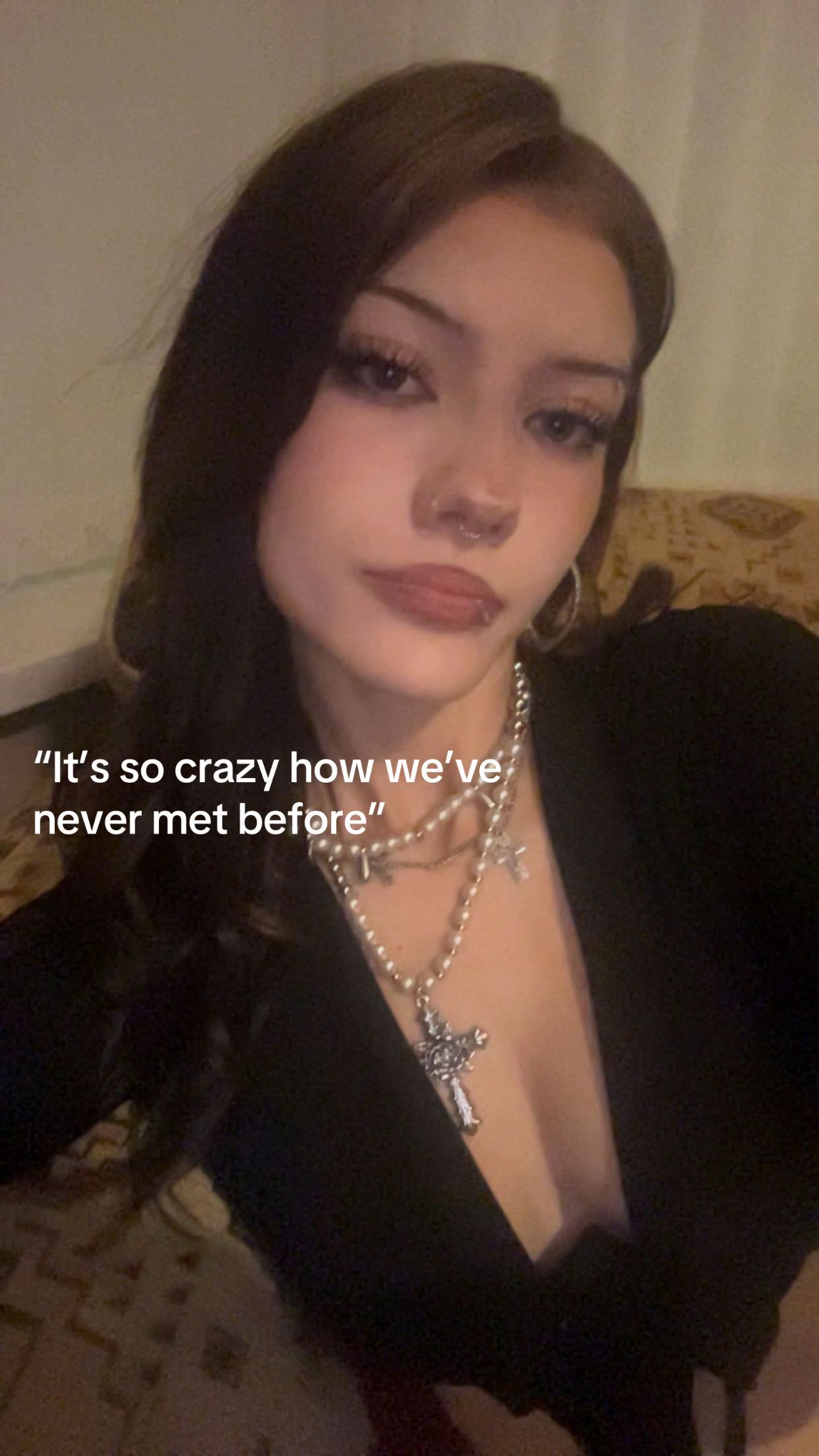 @LJ 🖤🧟&zwj;♀️🥀