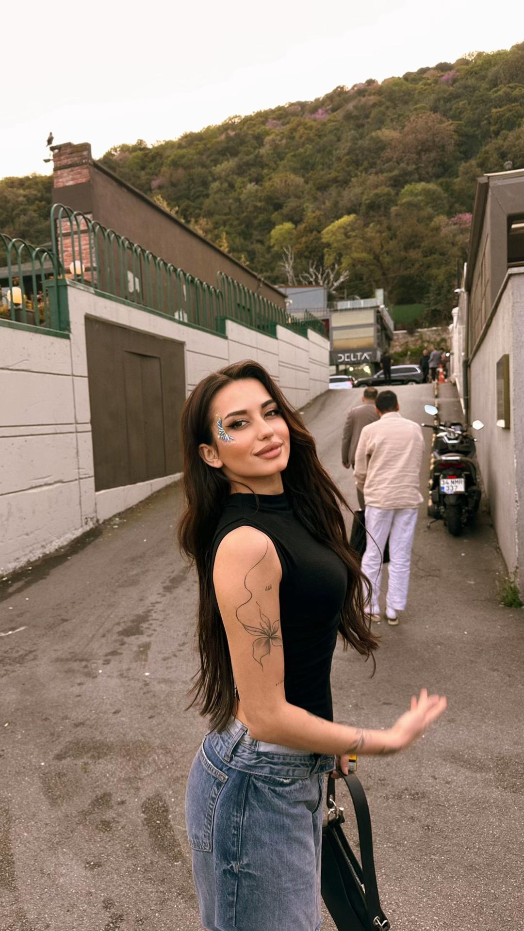 @ᴀᴢʀᴀ 🇦🇱
