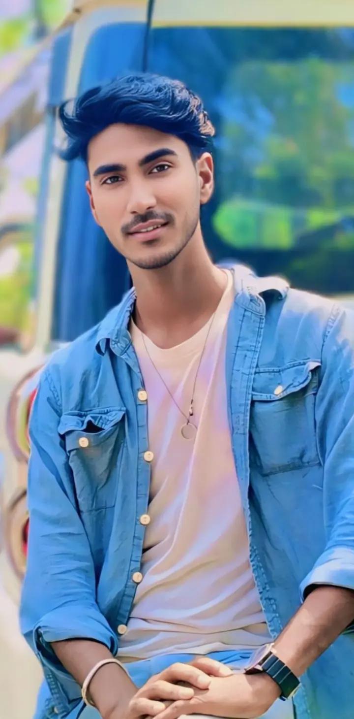 @Raju_Raut😎😘
