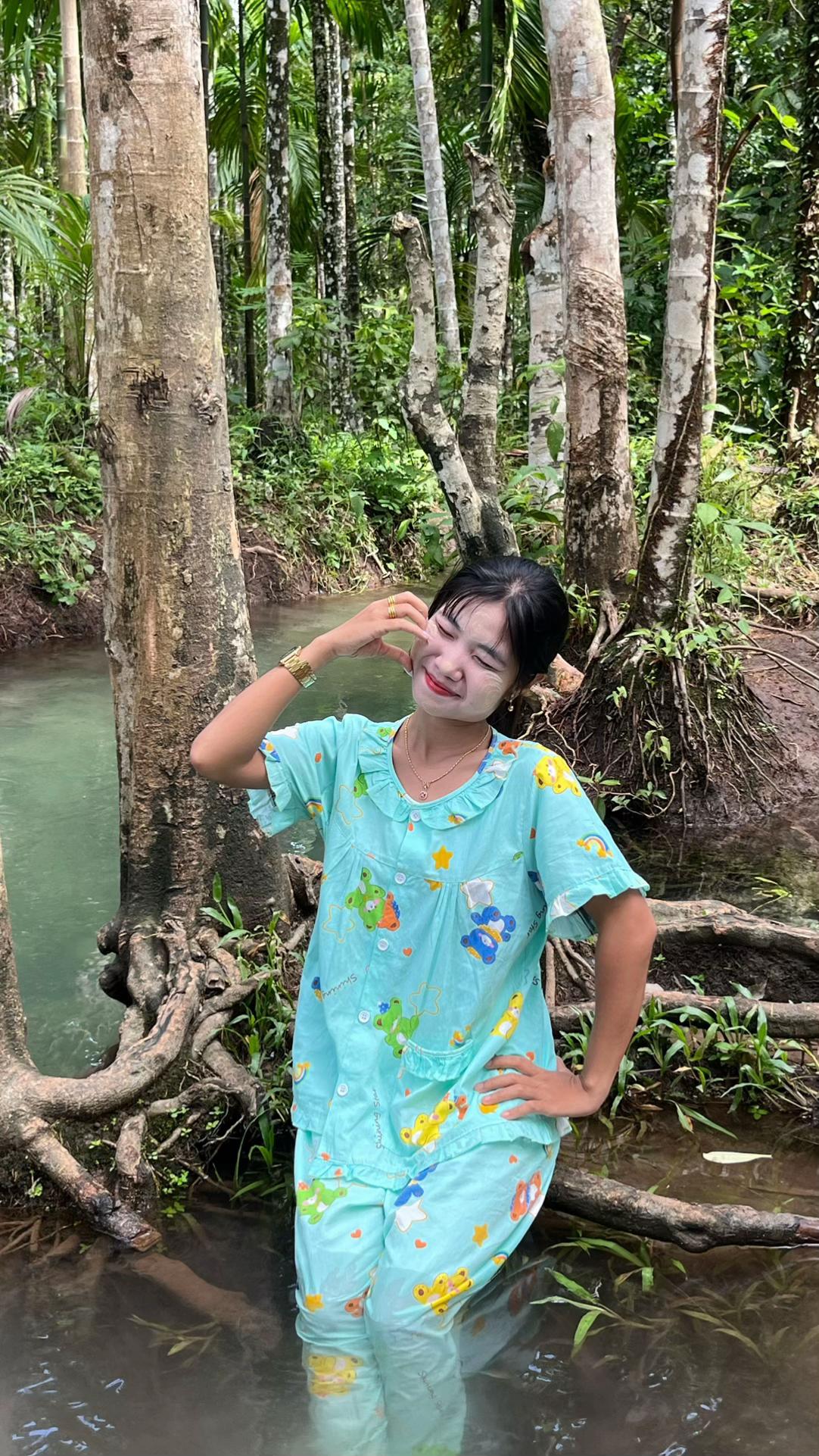 @ရှမ်းတူကရင်ရုပ်မွန်မ