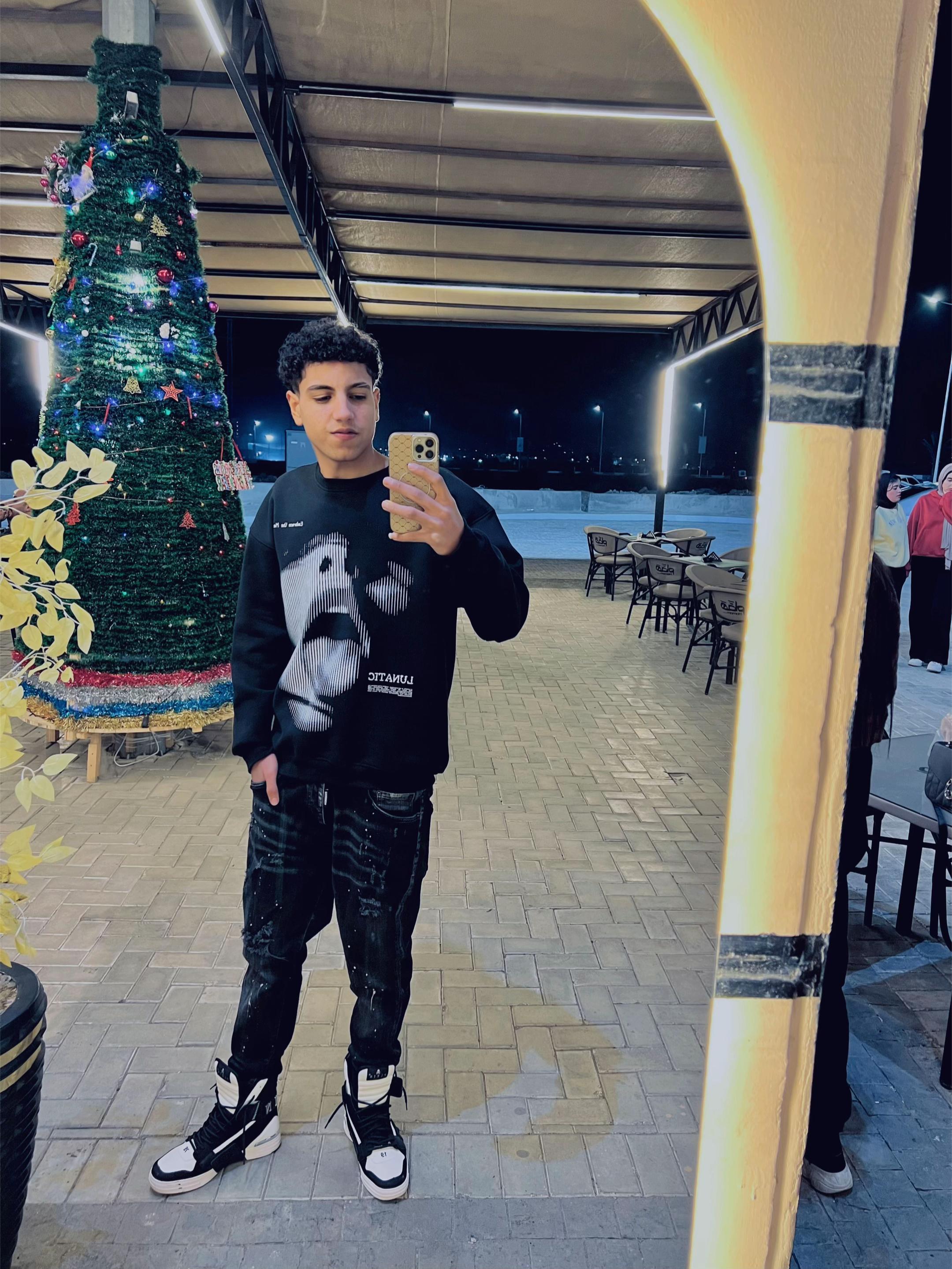 @ابـرا🤴ھيــم//𝕴𝖇𝖗𝖆𝖍𝖎𝖒🪬