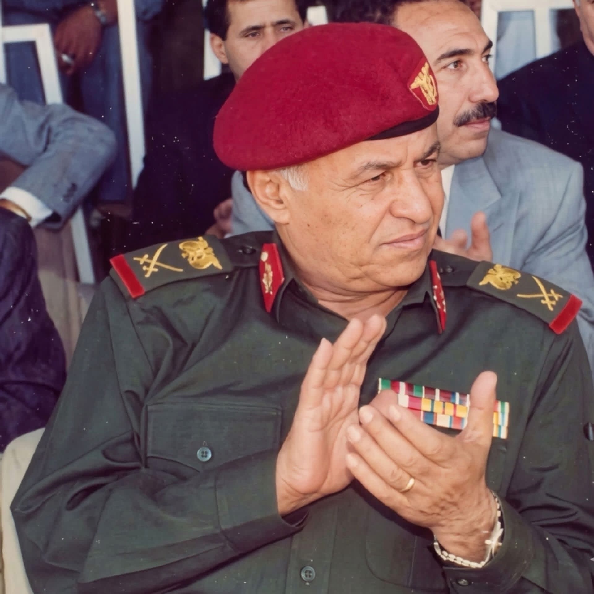 @🇾🇪 إبن الجمهورية 🇺🇸