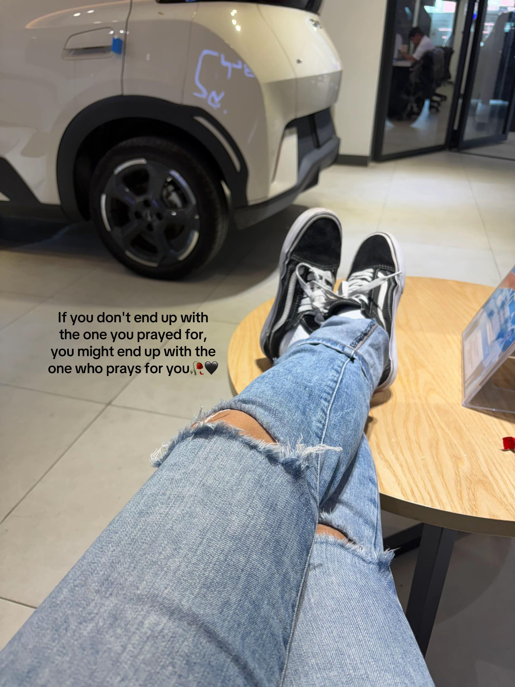 @Yna 🥀🖤