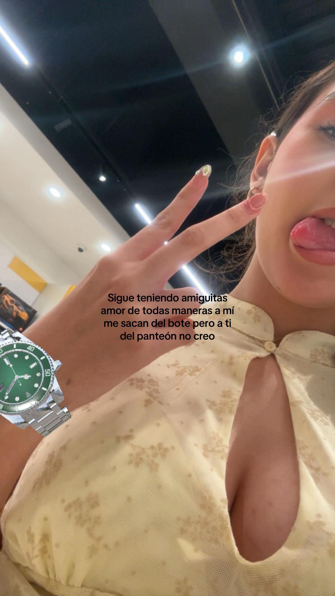 @✌🏻🙂&zwj;&harr;️