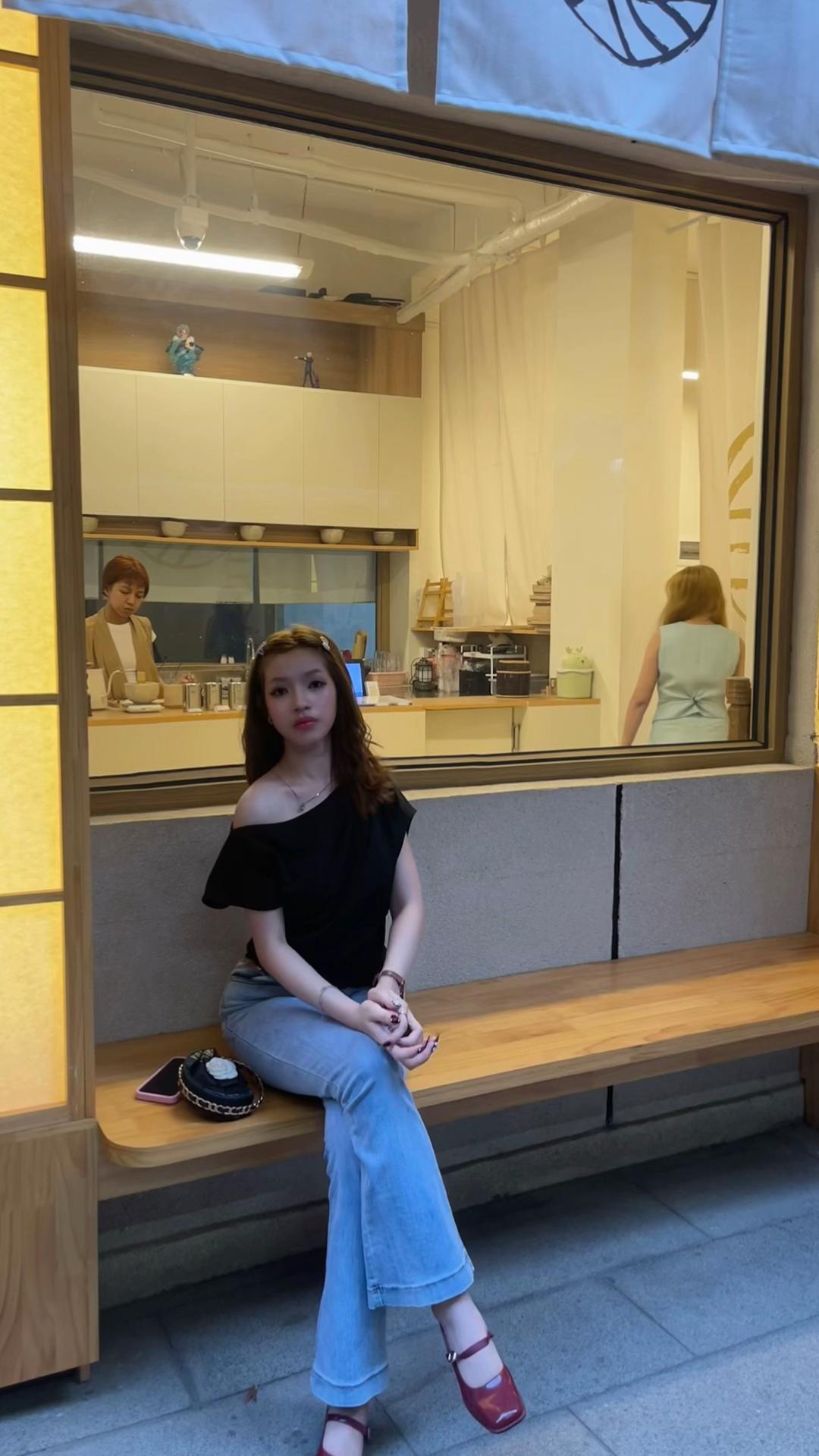 @Lily