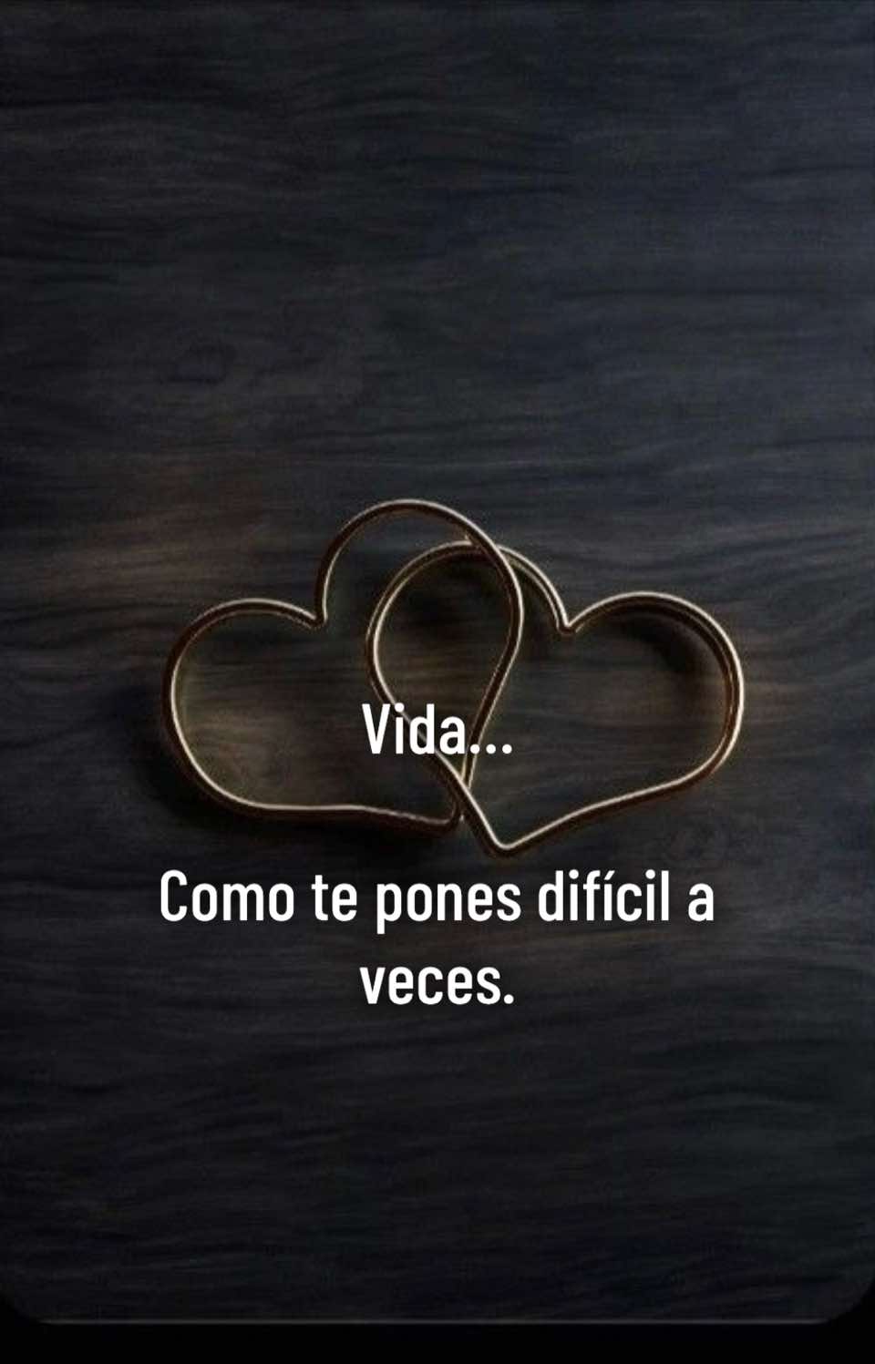 @Gloria María