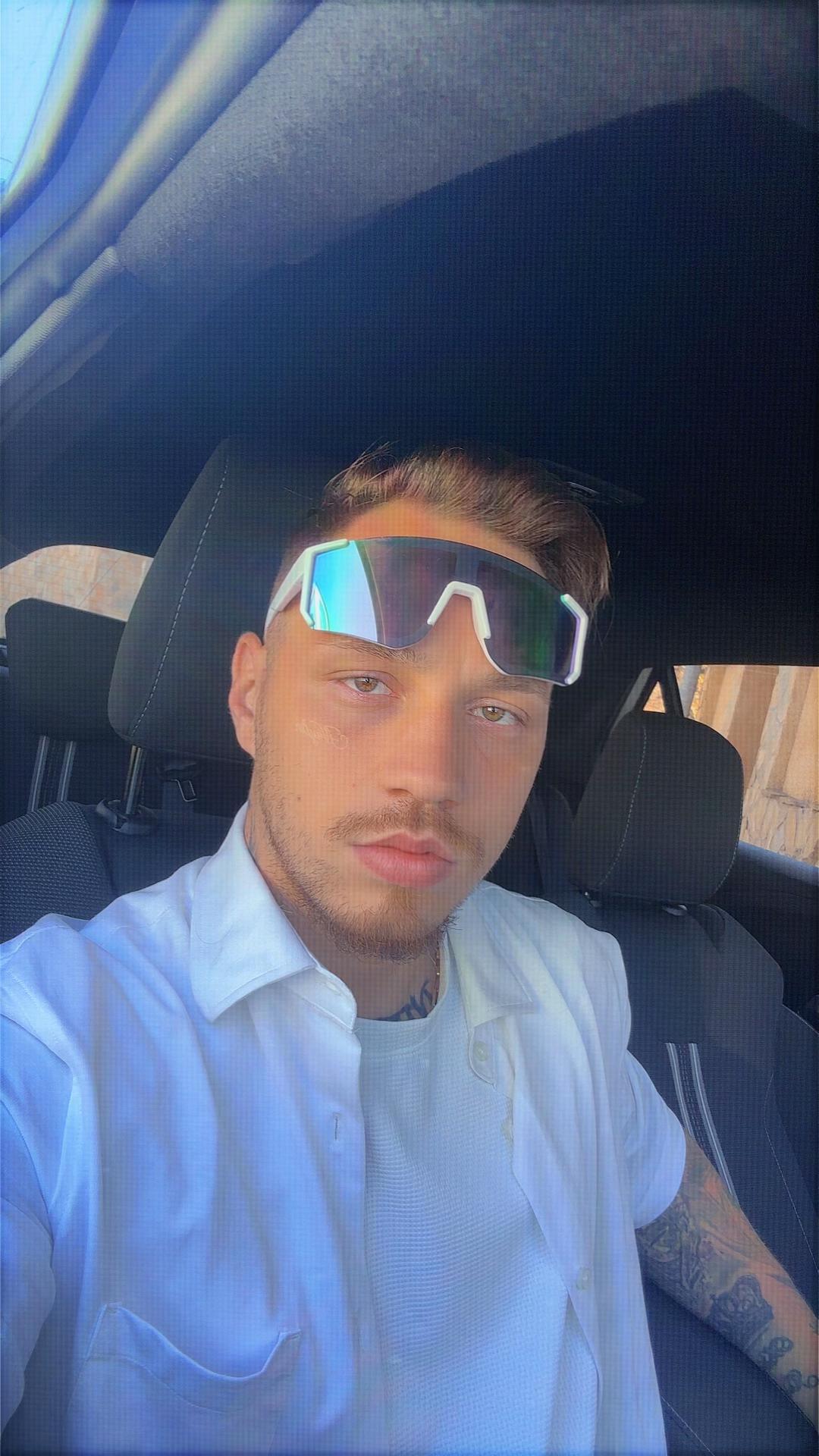 @LLL😈