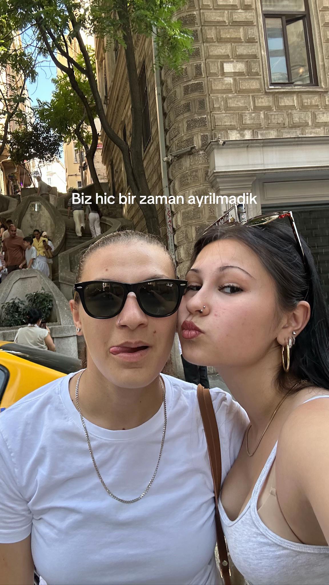 @Aylin Erdem