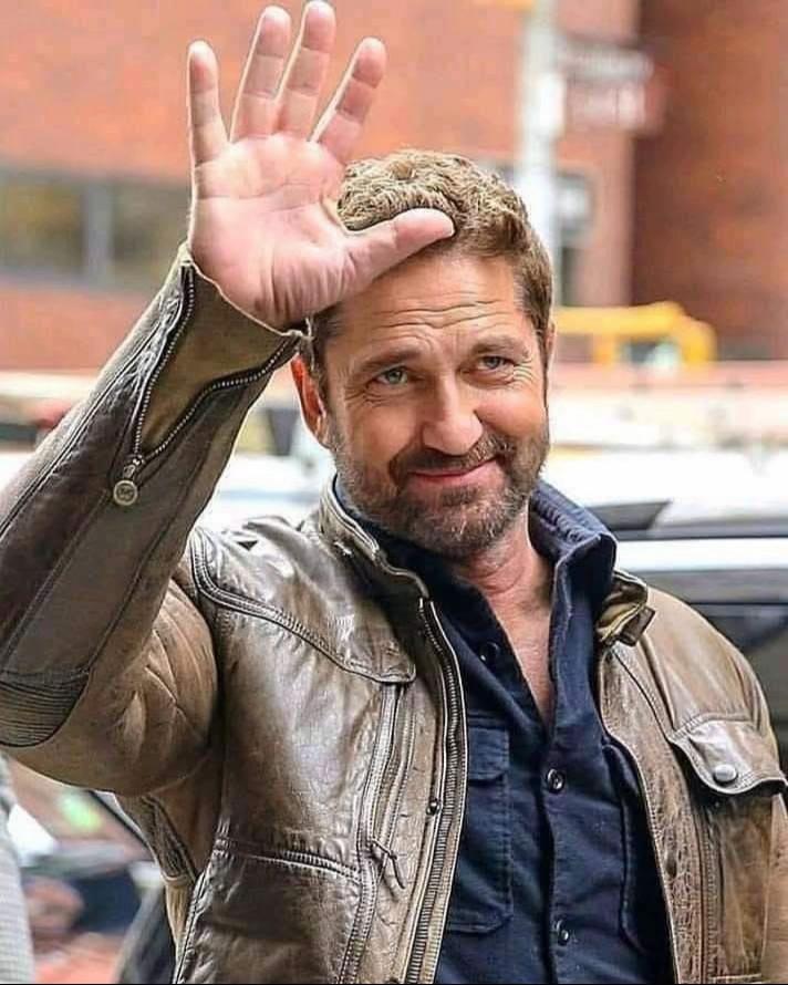 @Gerard butler
