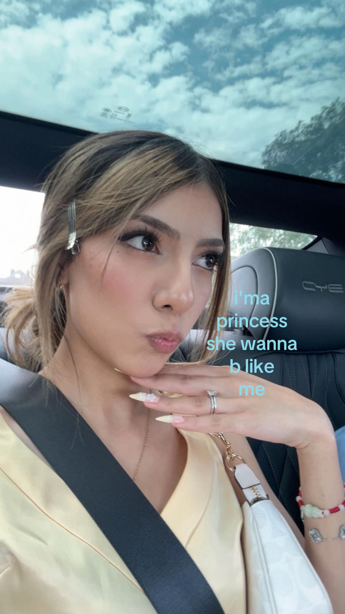 @emi 孔