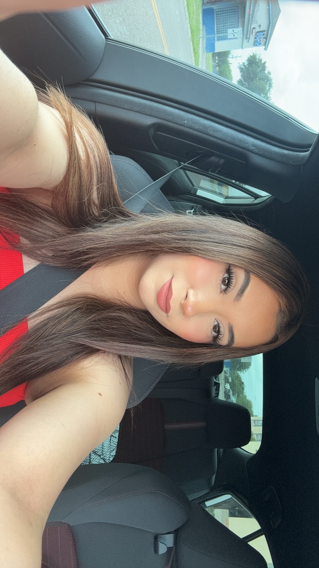 @desireeedz
