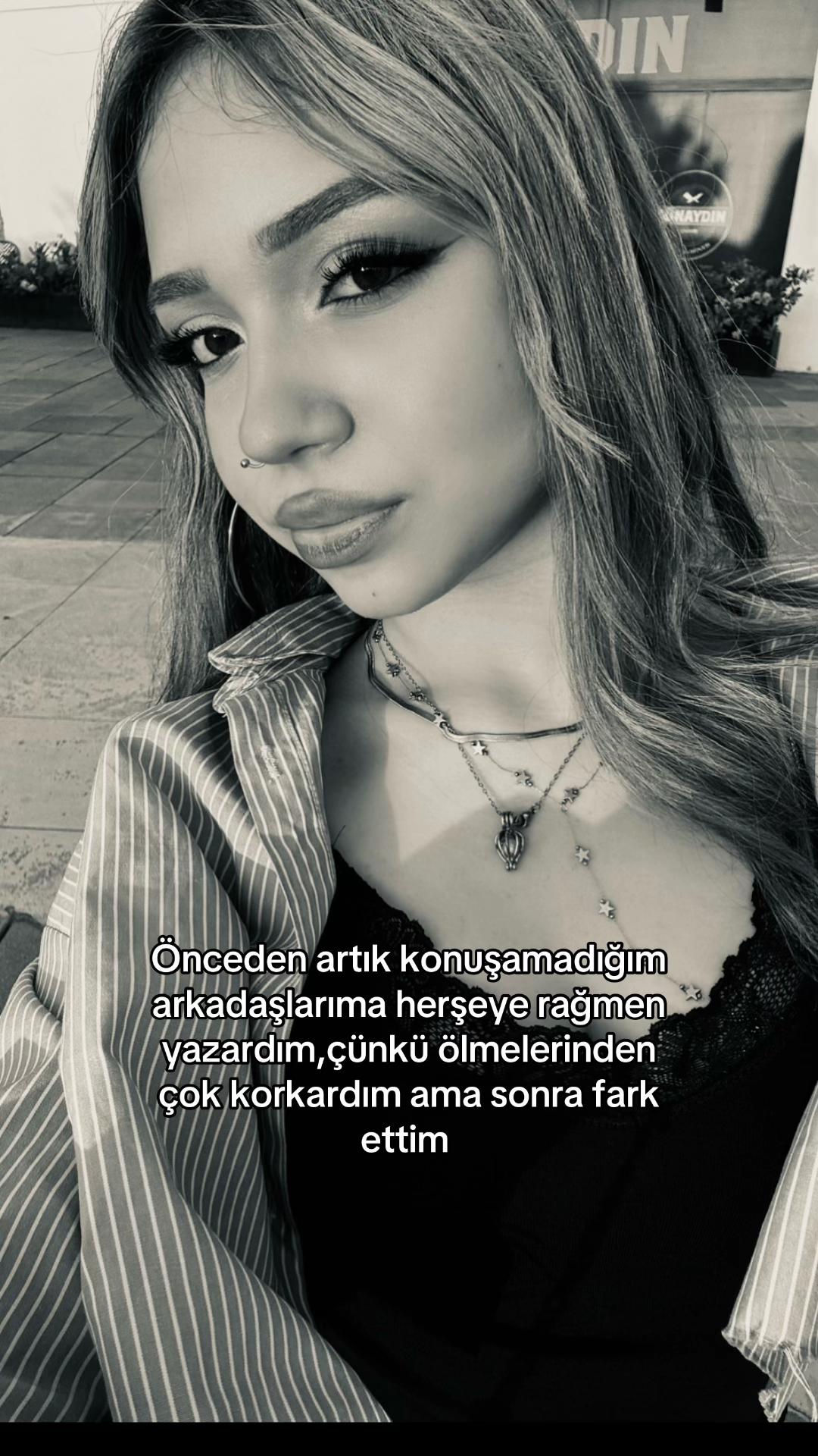 @𝑹𝒐𝒍𝒚𝒂𝒏𝒏
