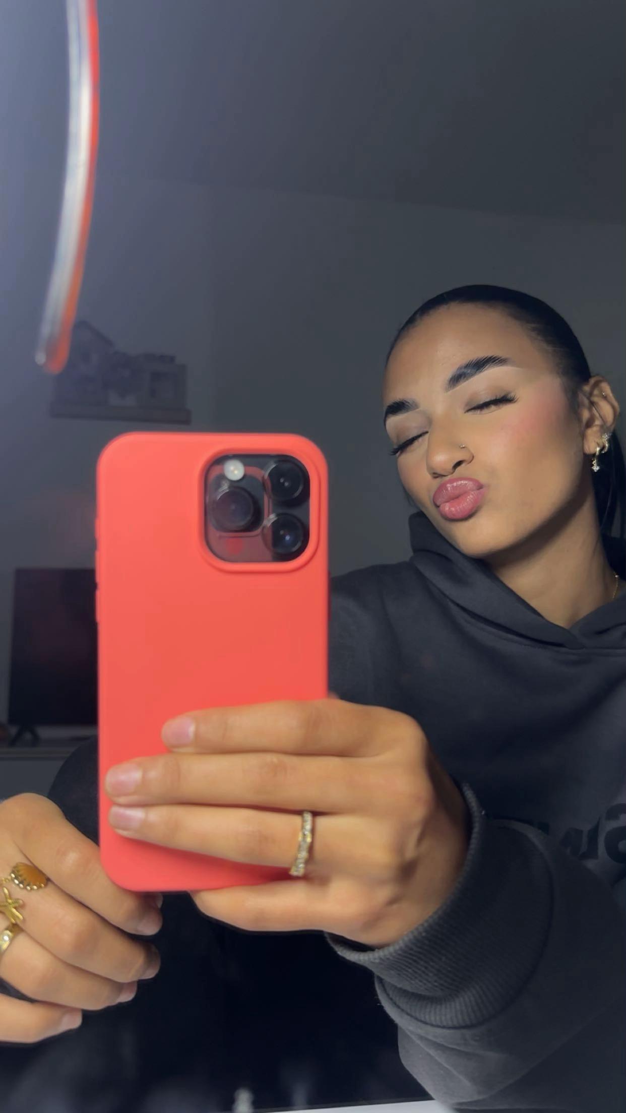 @𝐑𝐀𝐘𝐀.𝐁𝐋𝐊🐆