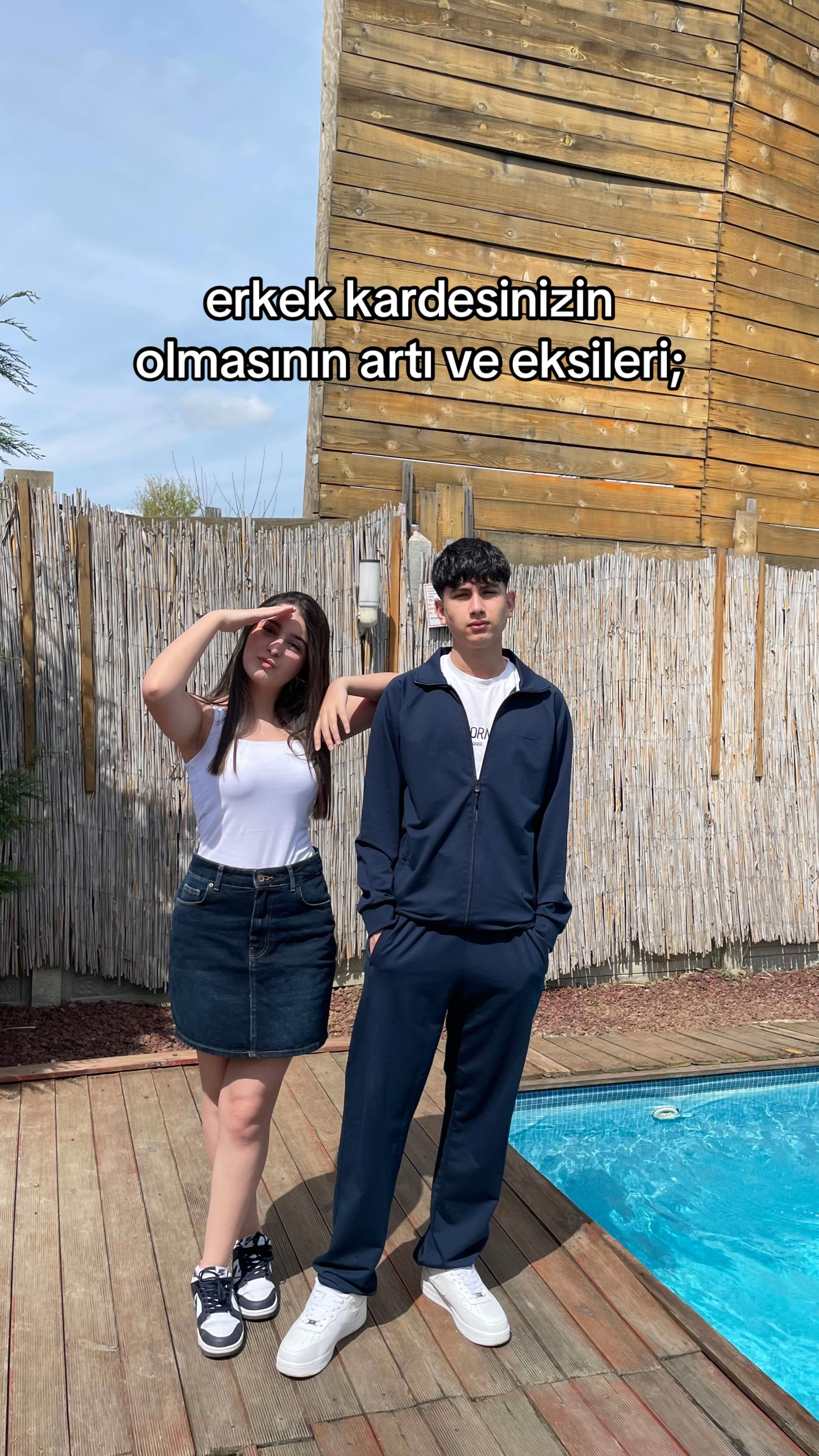 @EK.