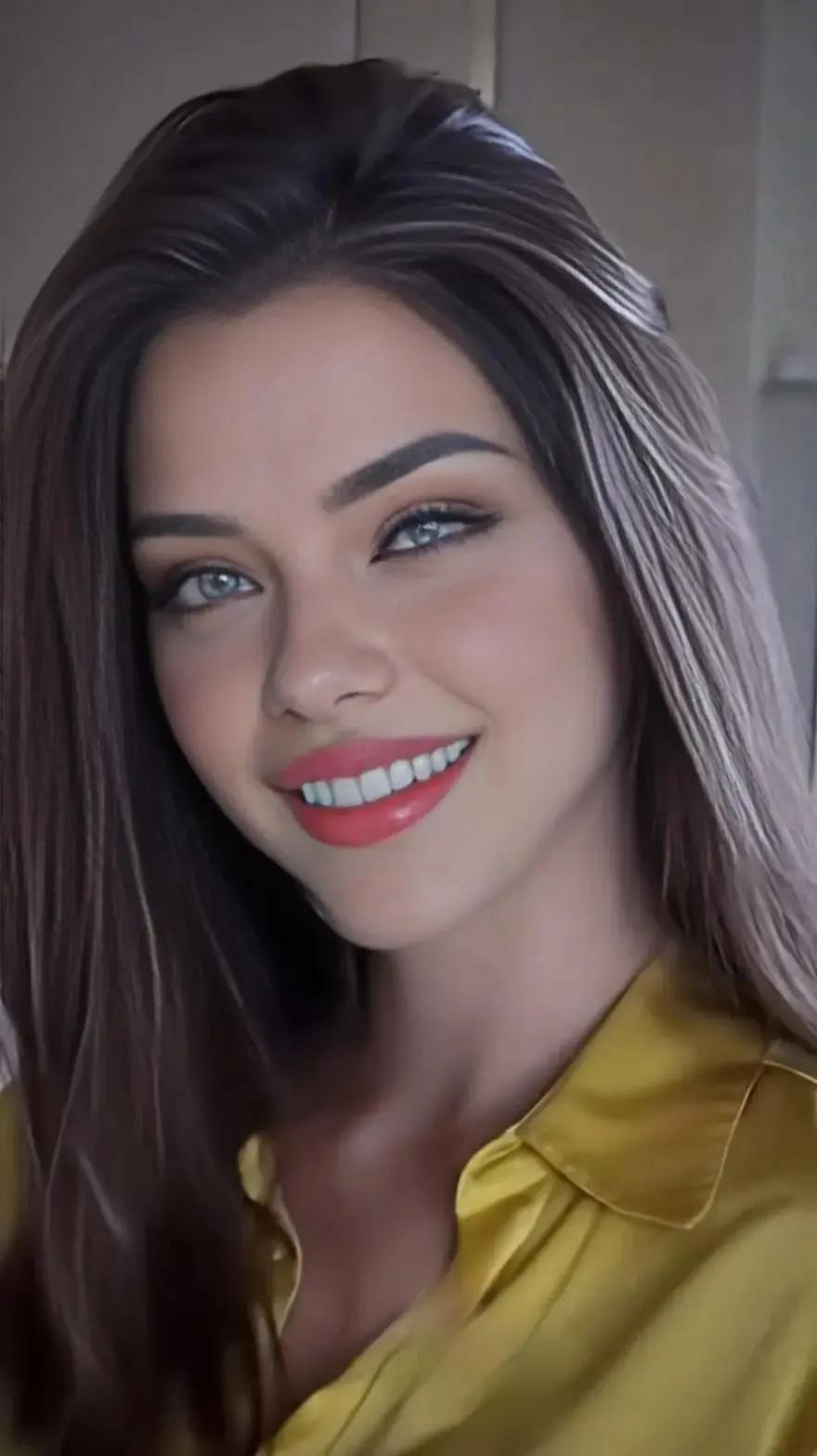 @Leyla Elizabeth Carbonero