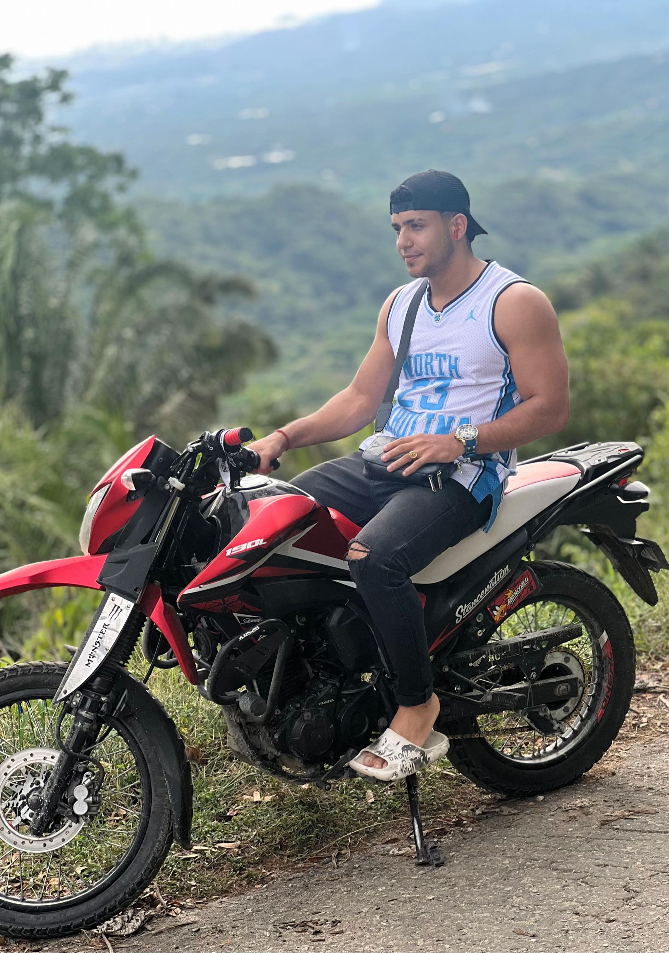 @NIÑO JE🇨🇴 •Te sigue