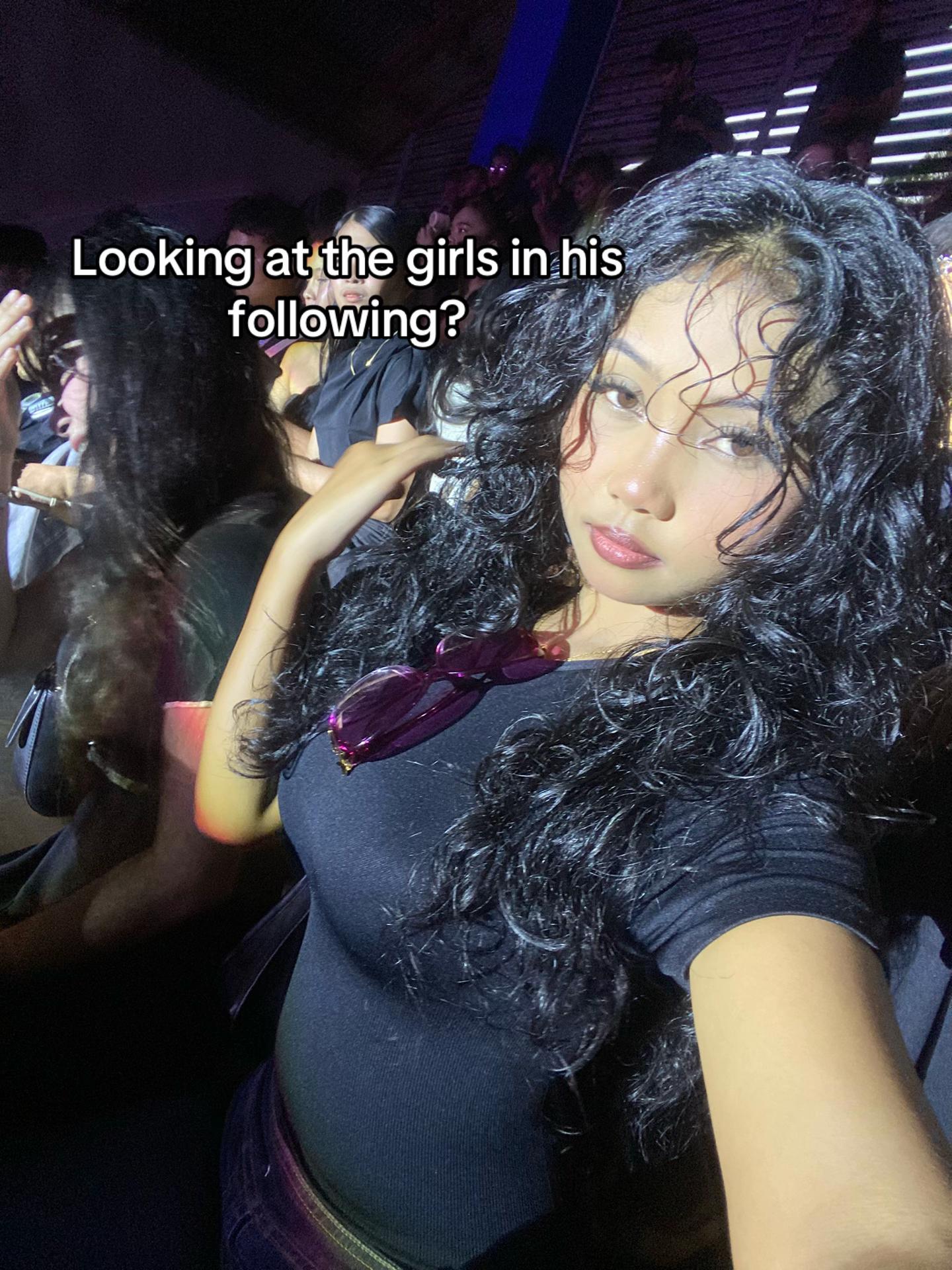 @ellenisaur_ on ig
