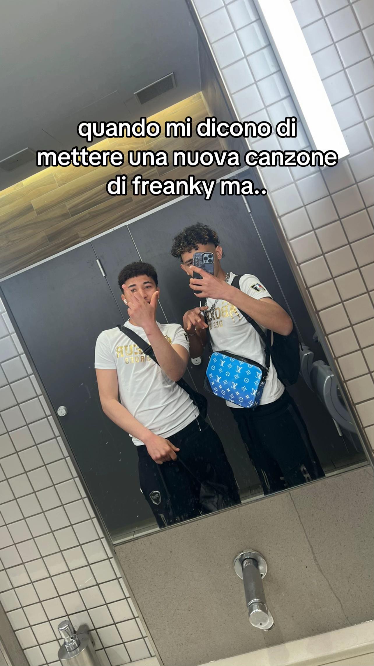 @momo 🤪🥊