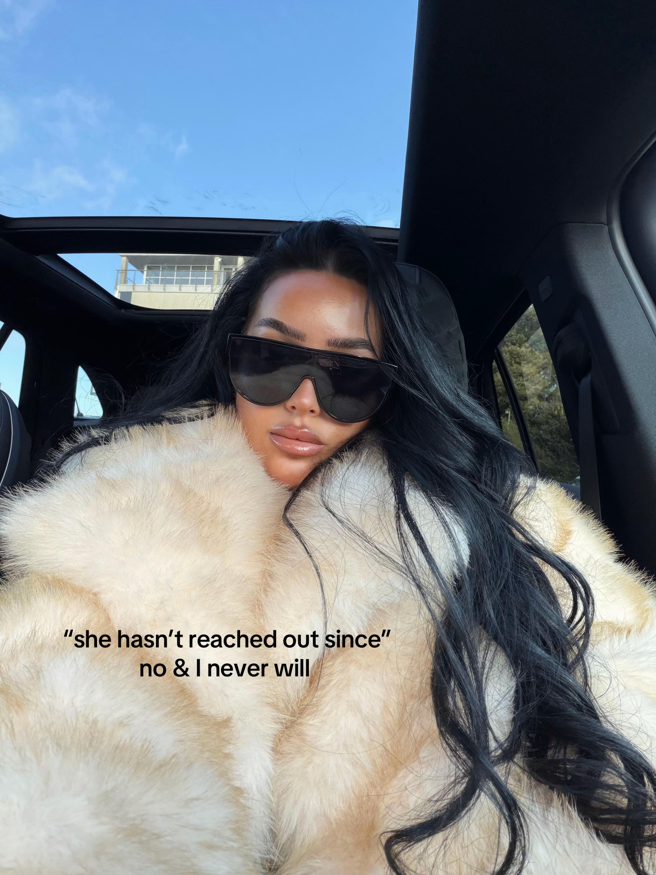 @Chloe
