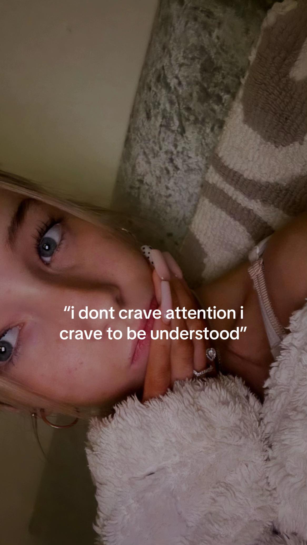 @𝐞