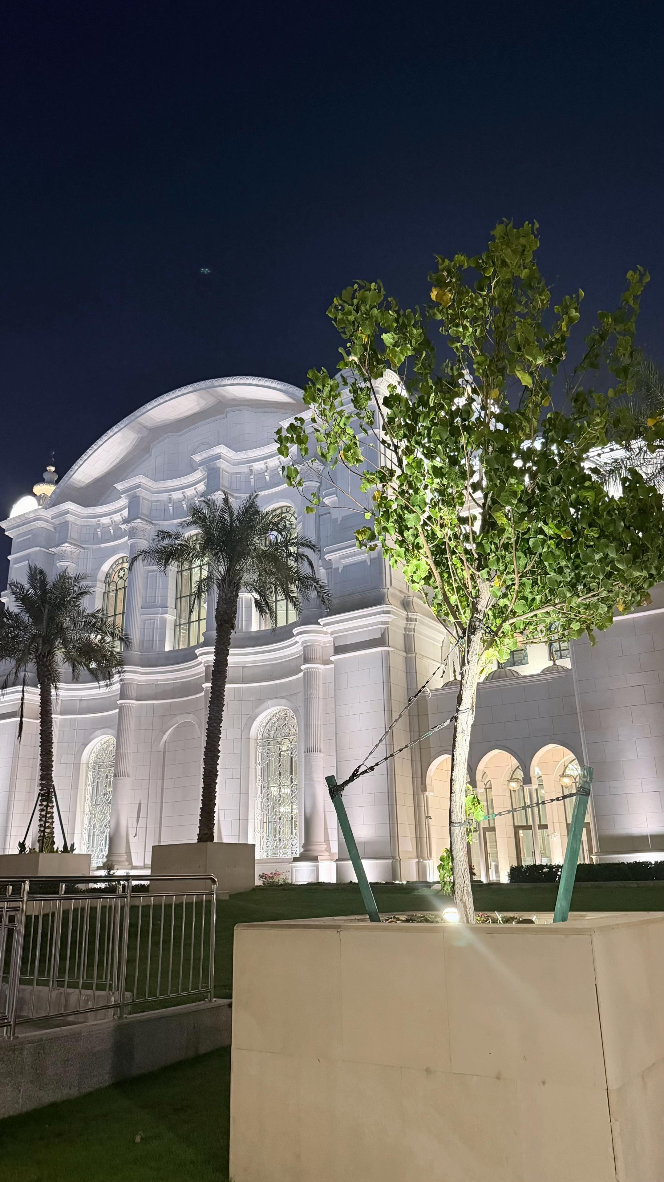 @M /\ Ł I K🇶🇦