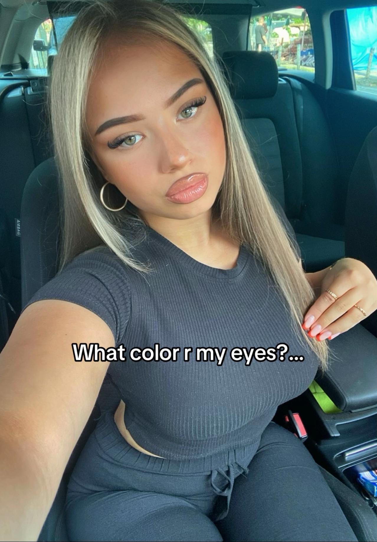 @𝑴𝒆𝒍𝒊𝒔𝒔𝒂