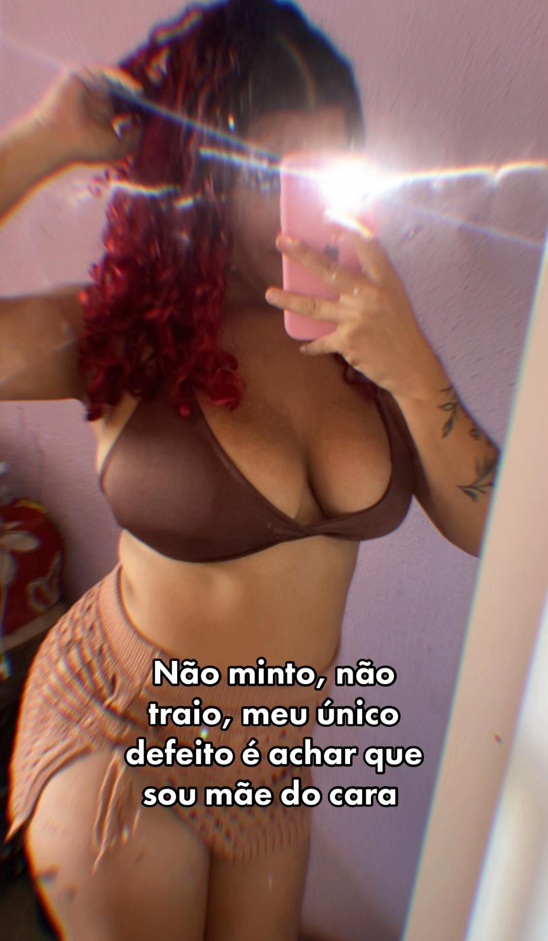 @_tatamesquita 💋