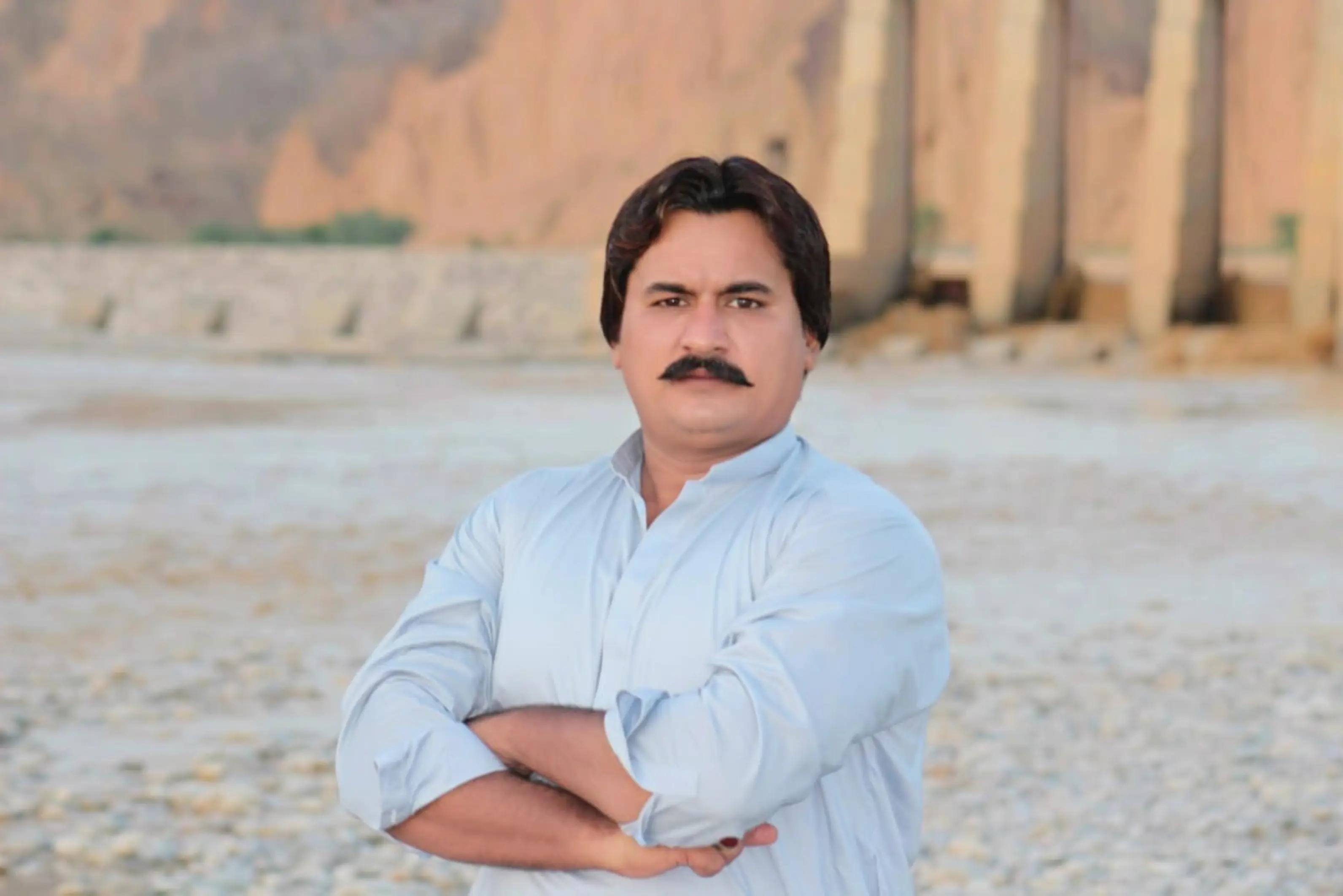 @DM بلوچ