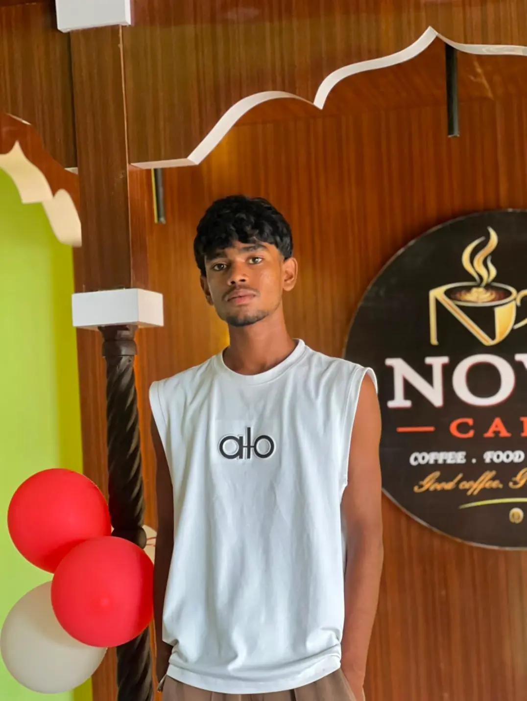 @JiTen..🫯🍁