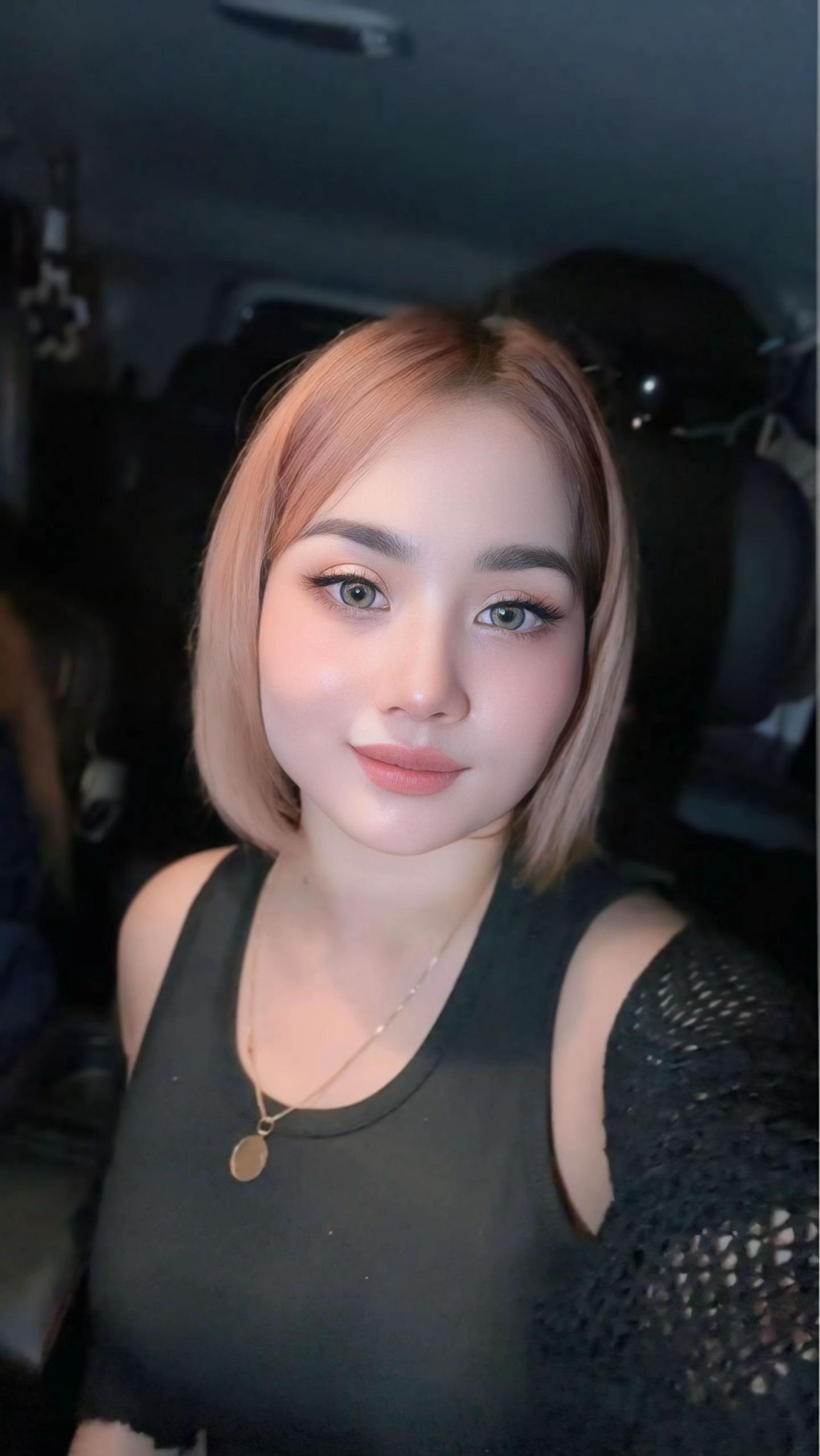 @qυєєηη_єукα👑
