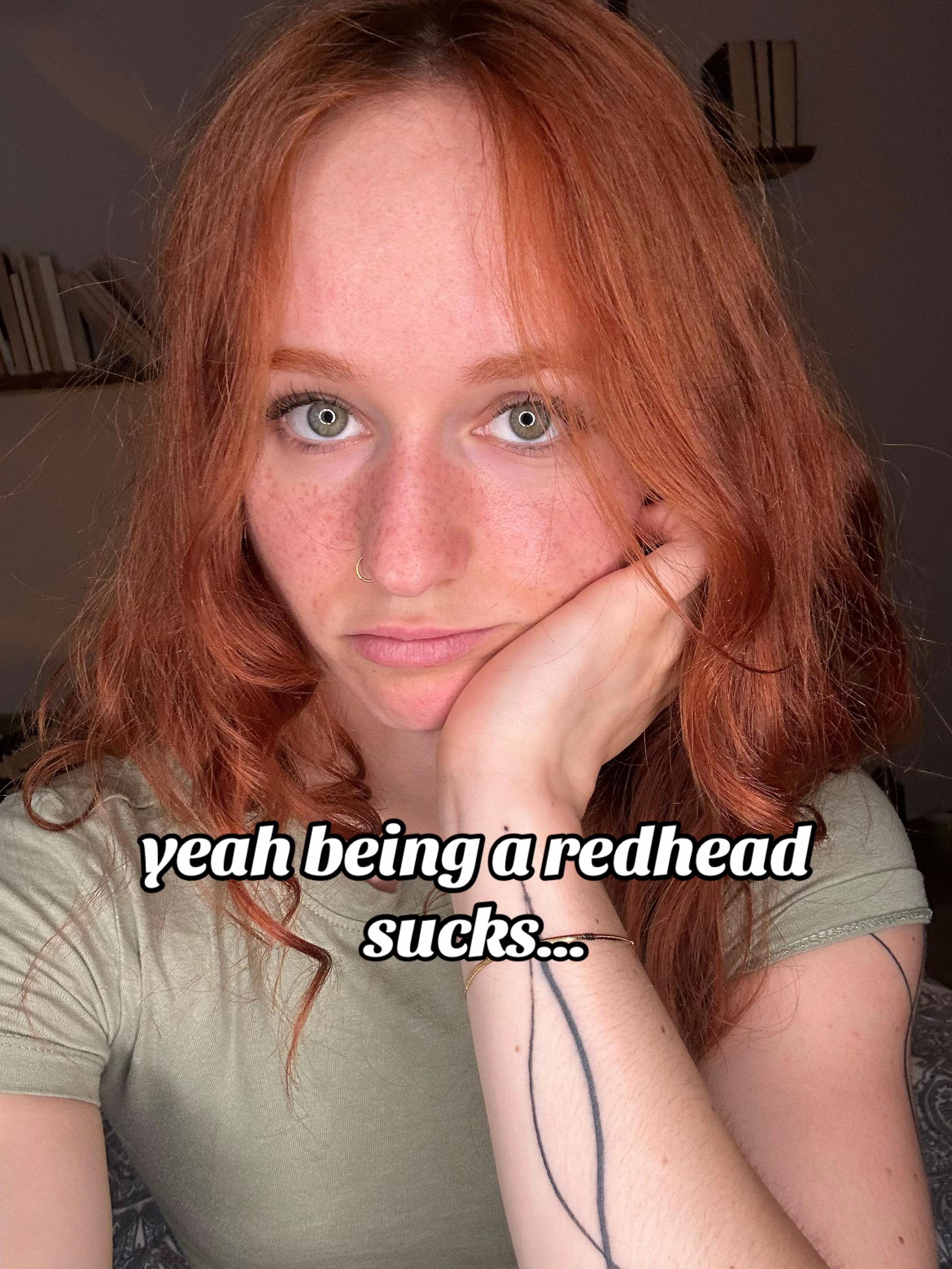 @Elliee