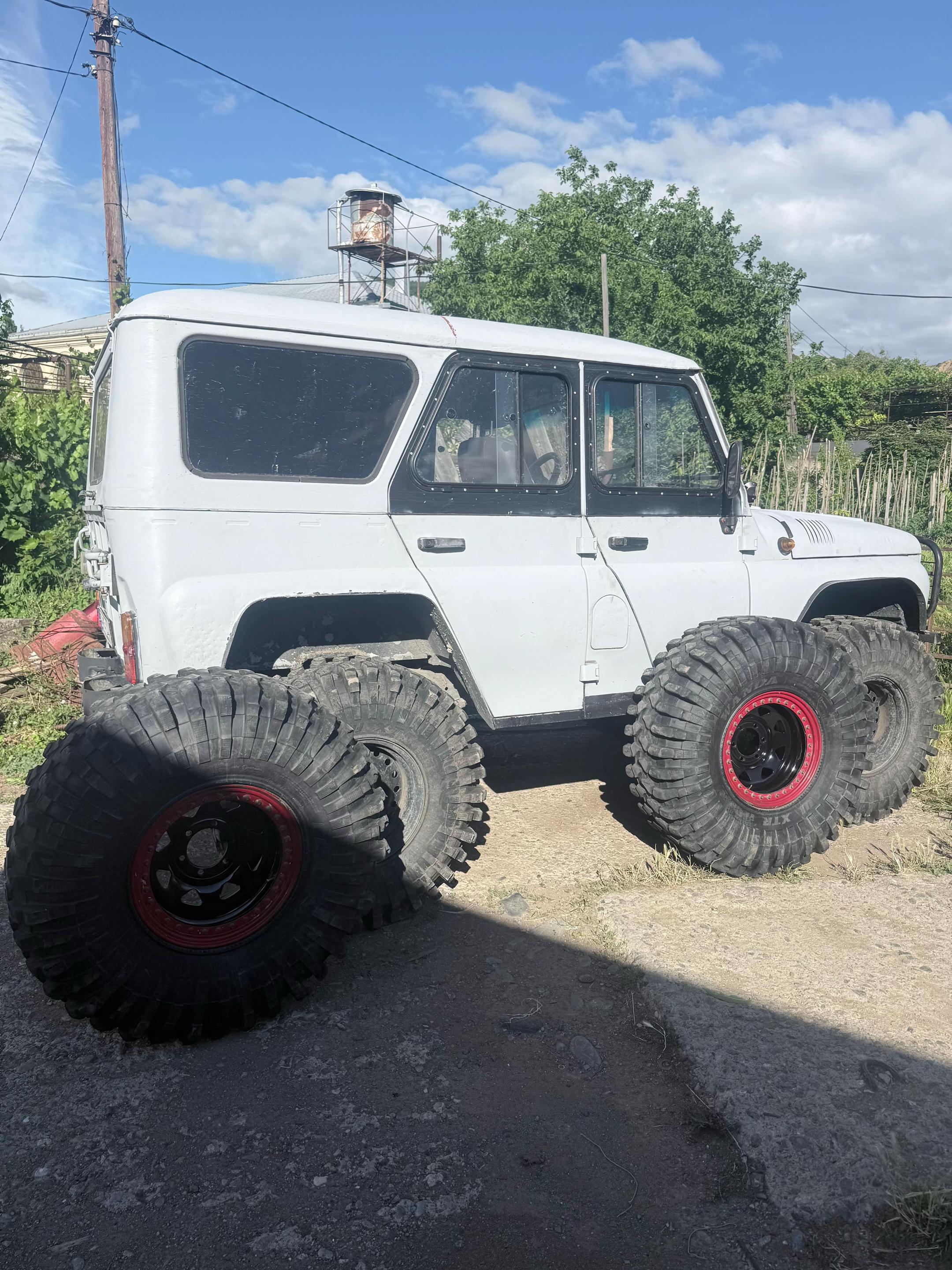 @ნიკა გოლოშვილი