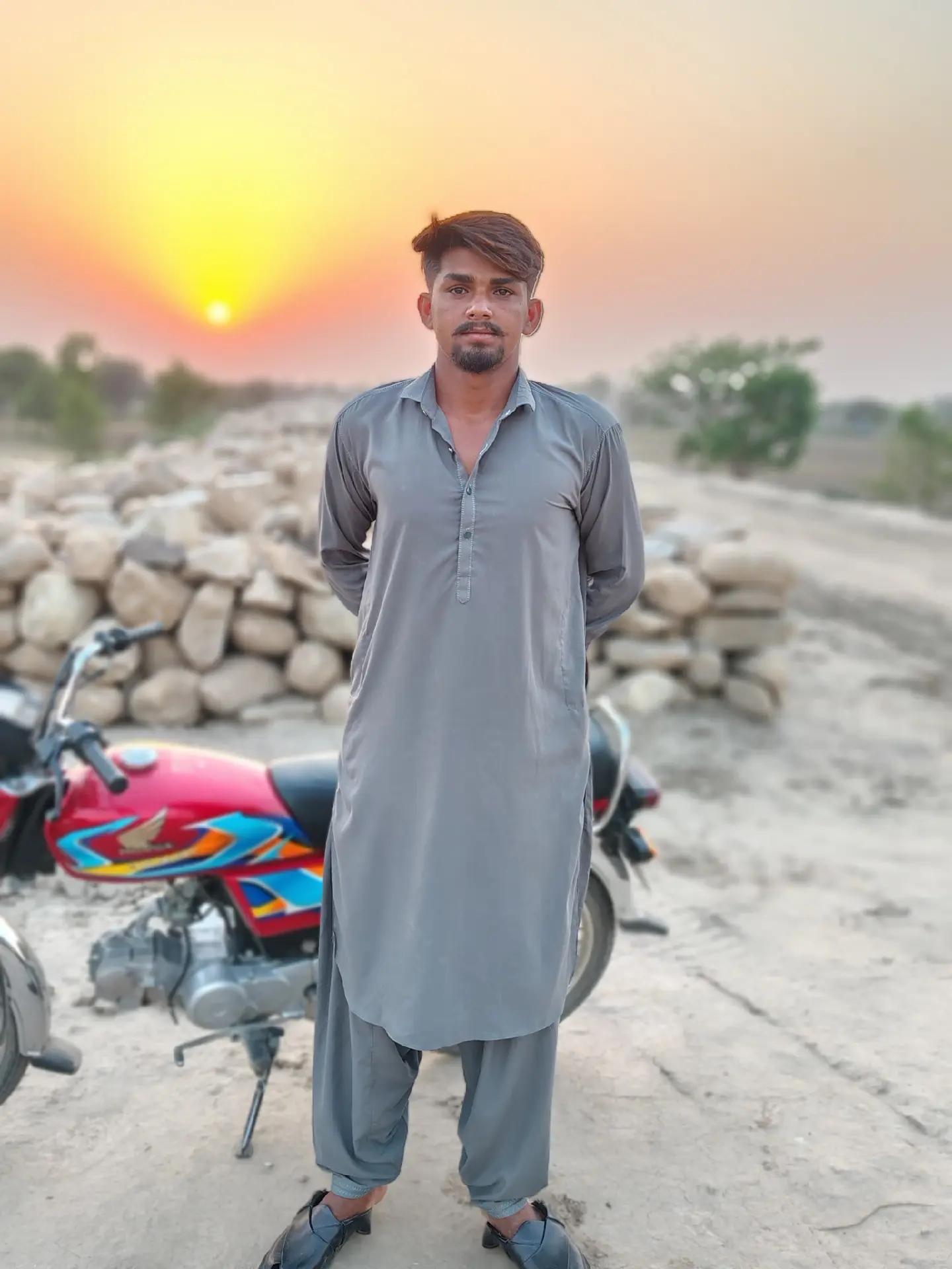@Malik Mubshir 425🦁🤬