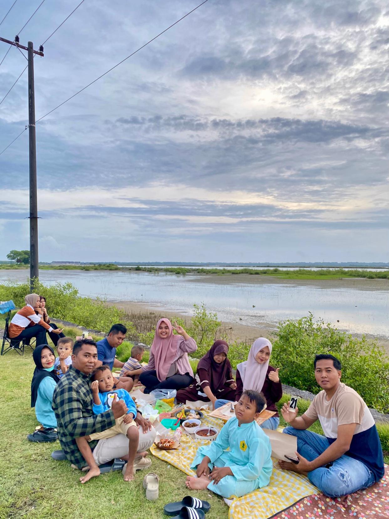 @Sunset Halodek