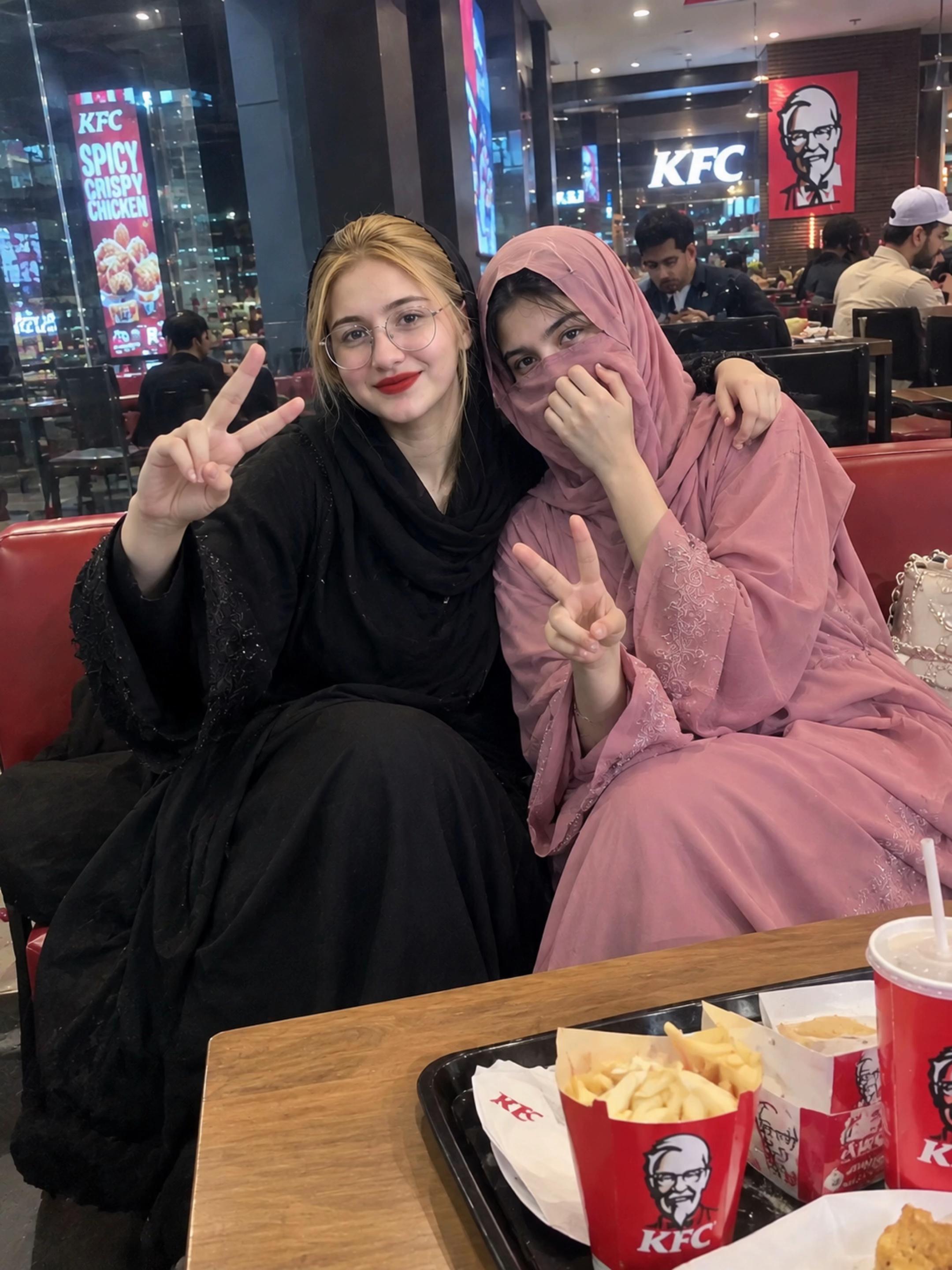 @𝑨𝒓𝒆𝒆𝒃𝒂 🥀