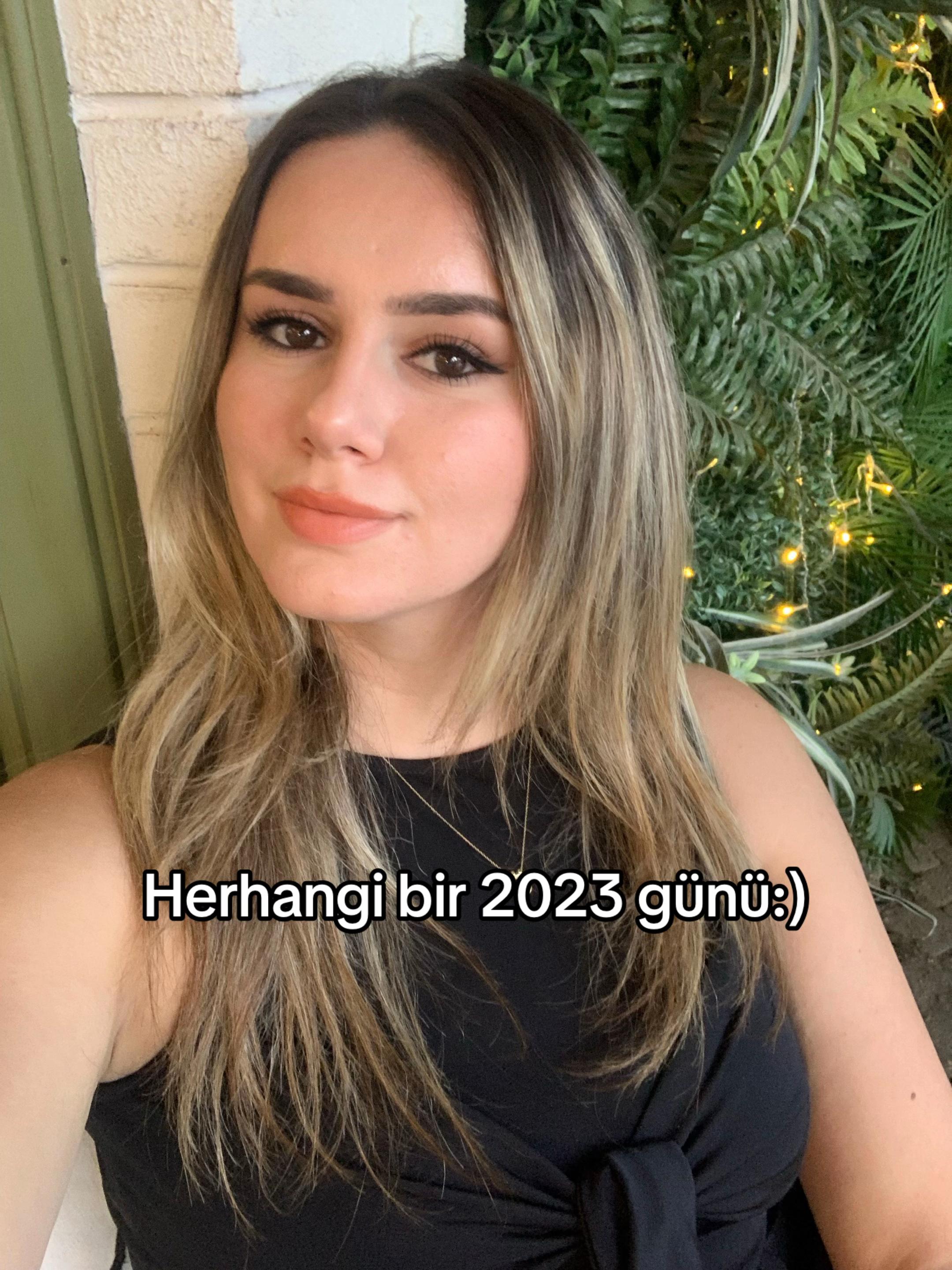 @ozgeeakyuz