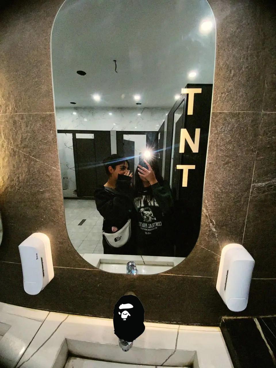 @𝐅𝐚𝐫𝐢💘
