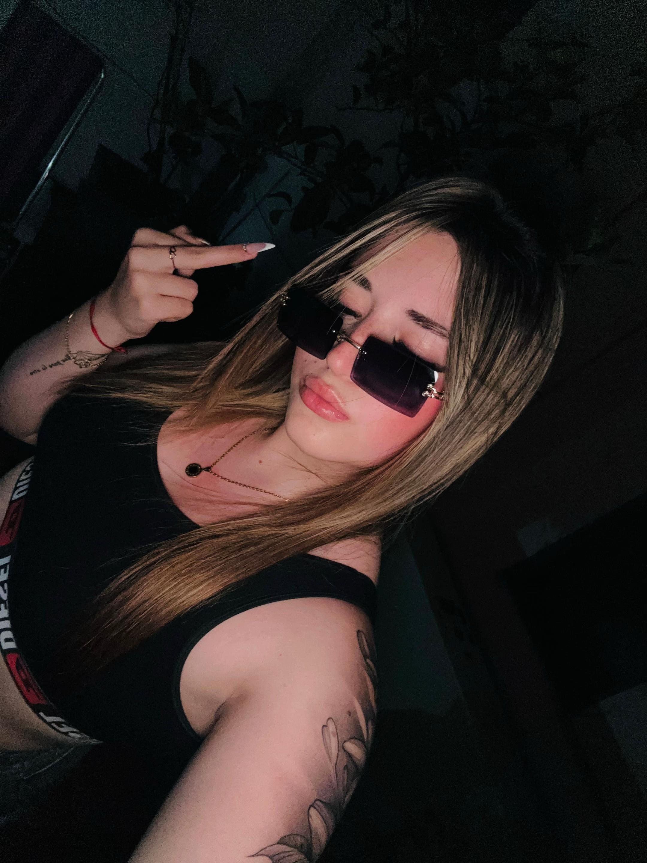 @♛