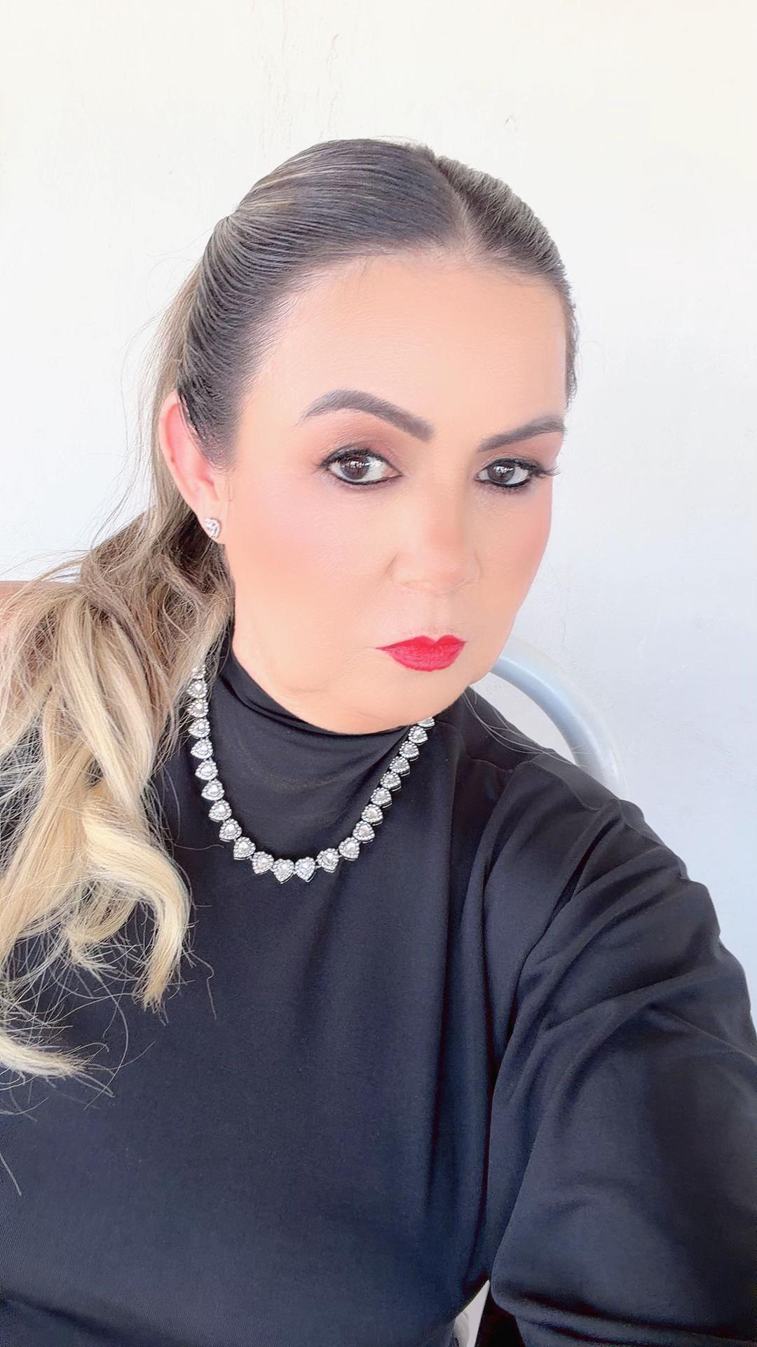 @Fᥣᥲ́᥎ιᥲ Pᥲᥴhᥱᥴ᥆ ♡