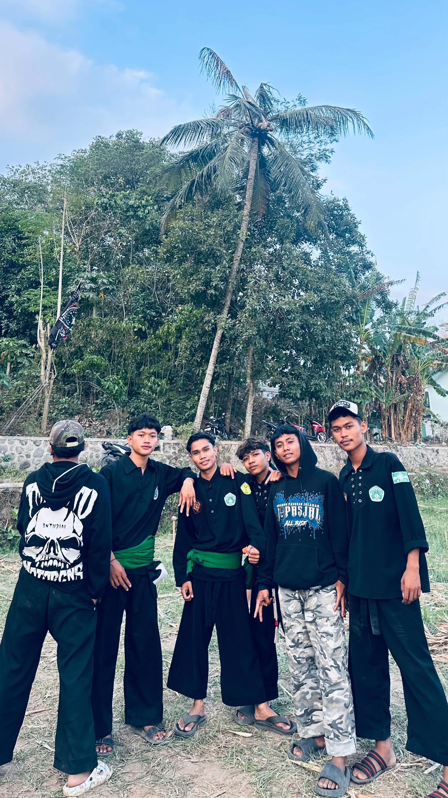 @Apipp woi🏴☠️