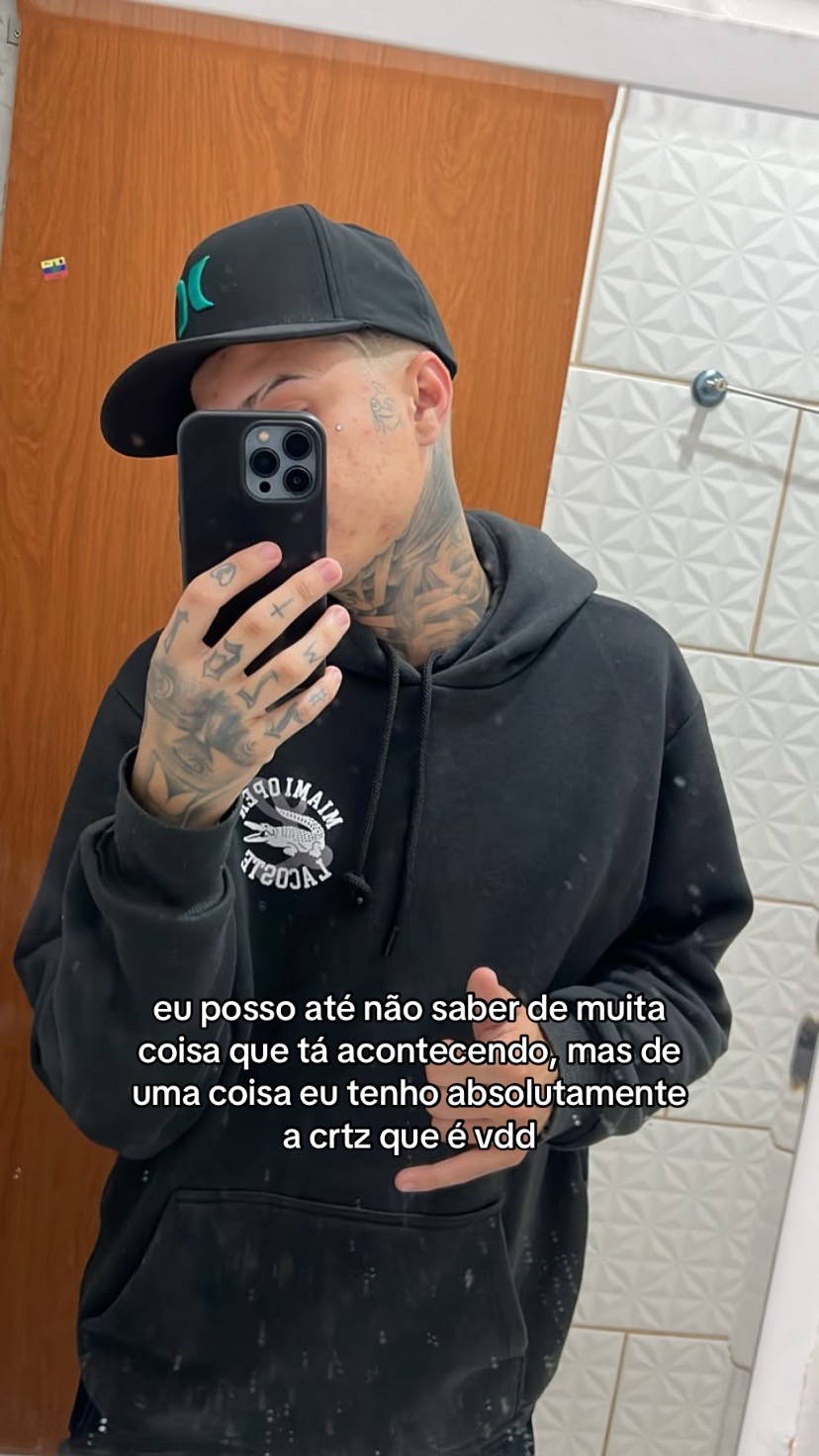 @cL