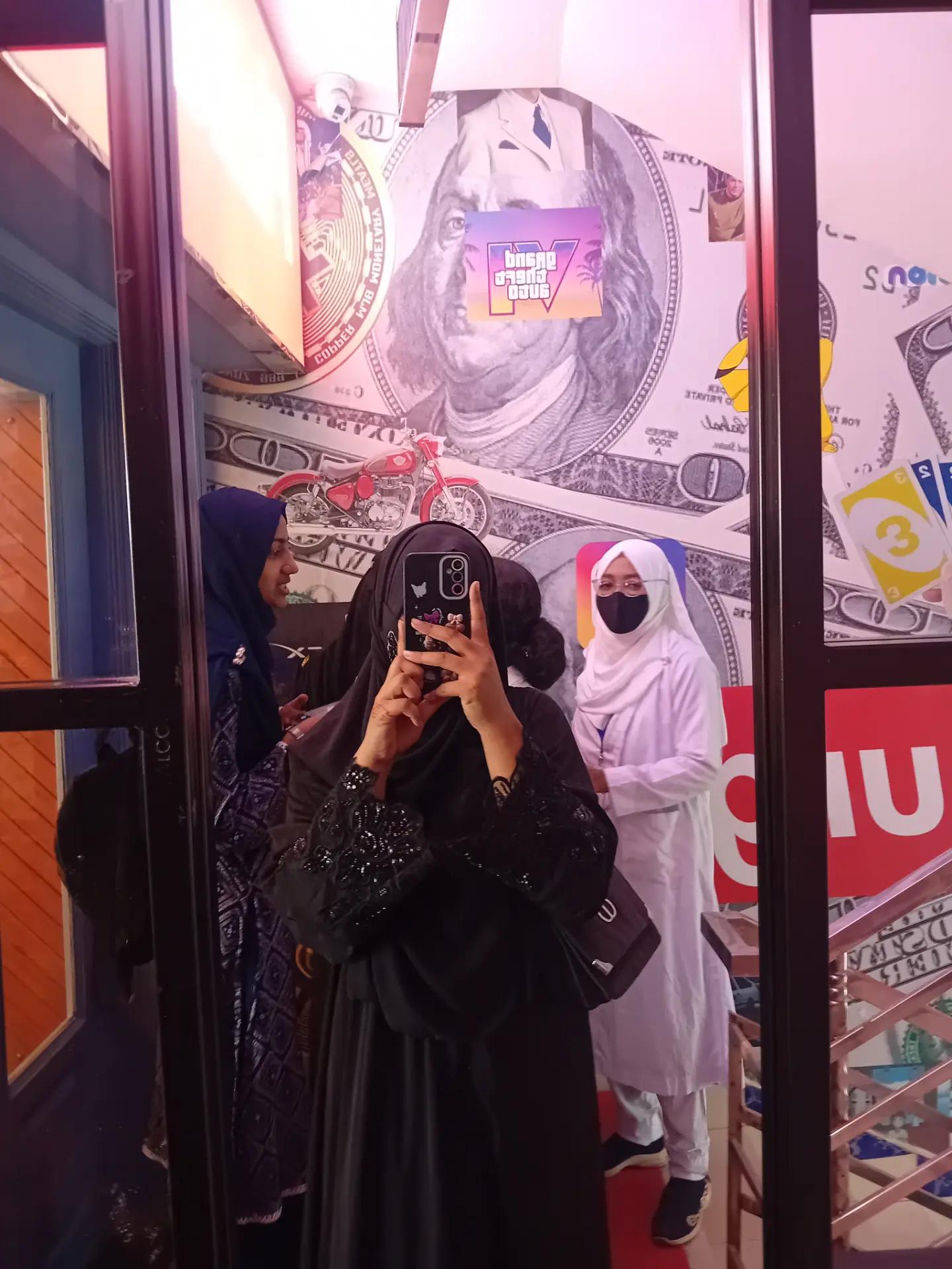 @. 🎀🎀.