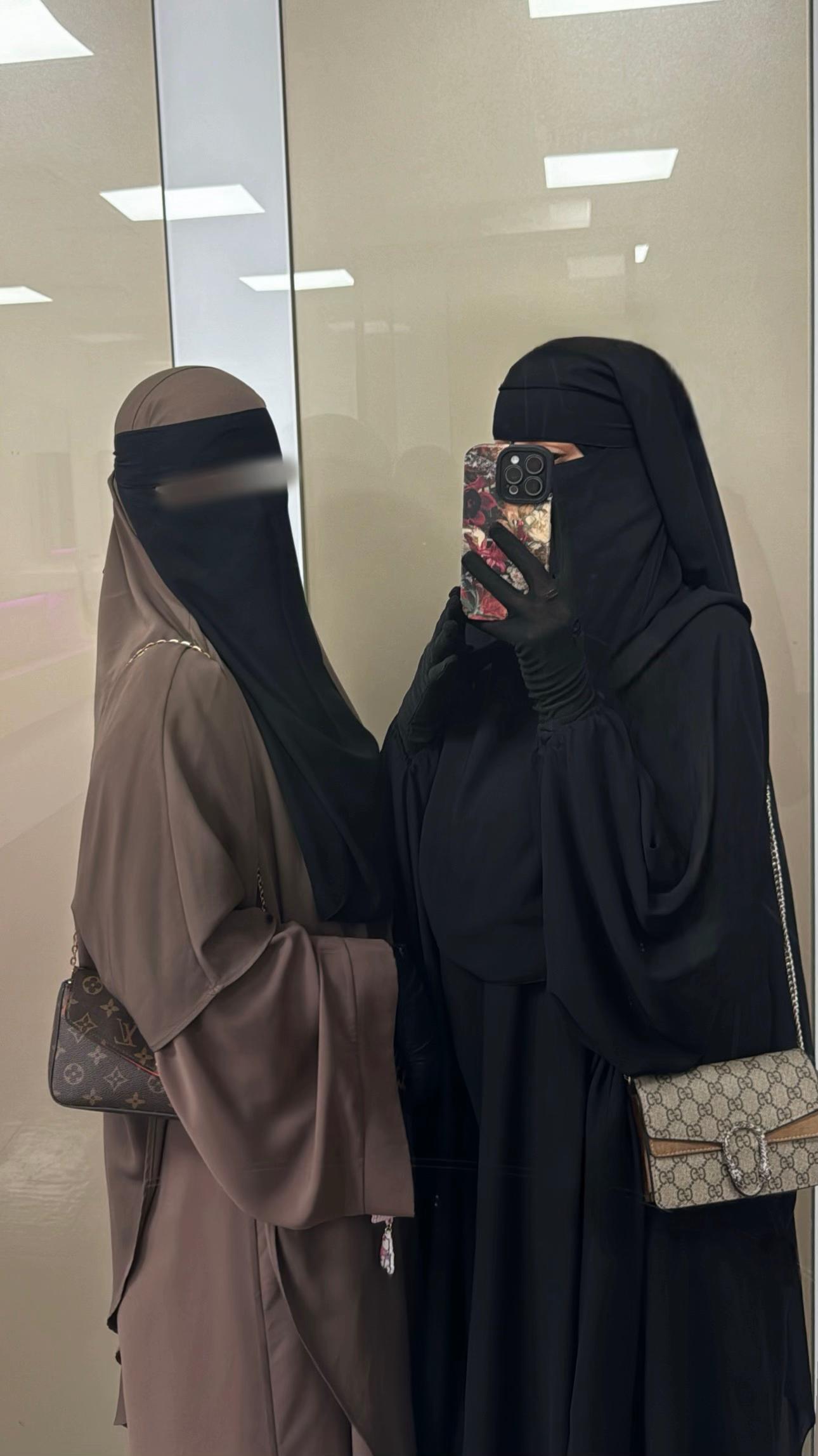 @س