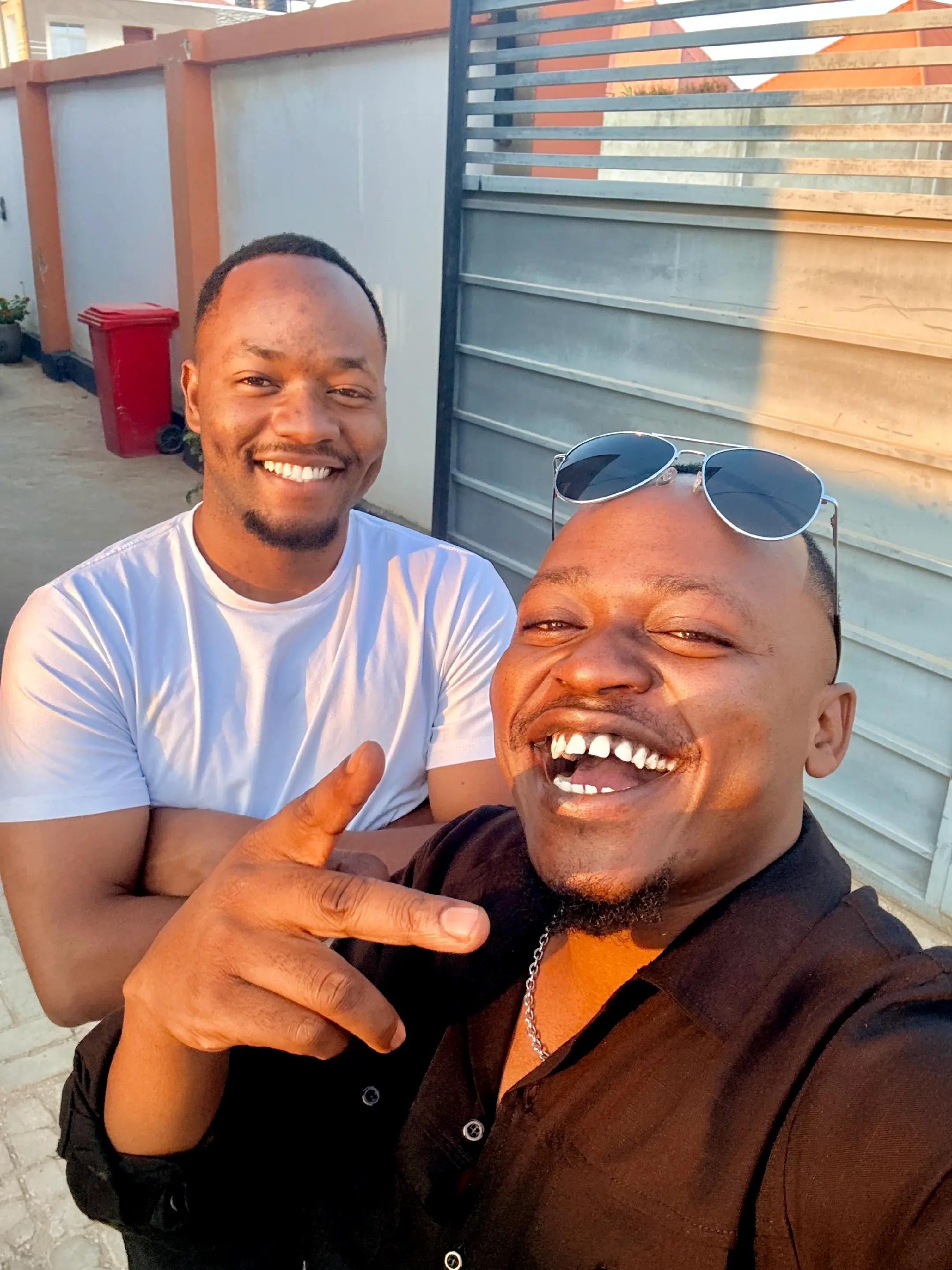@KING+ 𝟐𝟓𝟓 👑 🇹🇿✨