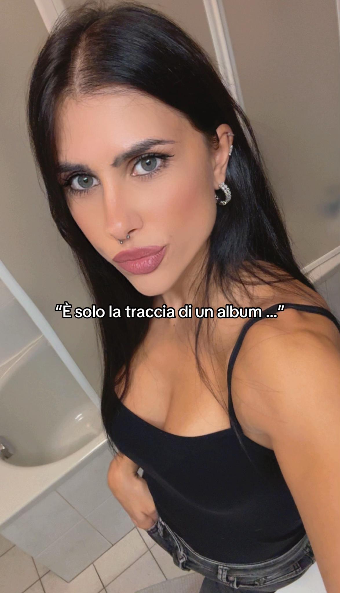 @𝐂𝐀𝐑𝐎𝐋𝐀