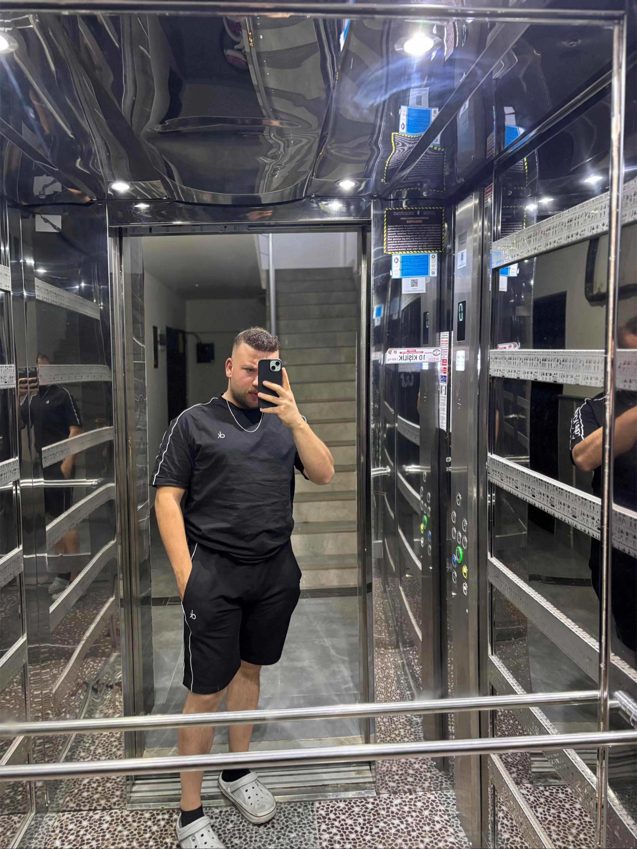 @Elvan Kılı&ccedil;arslan