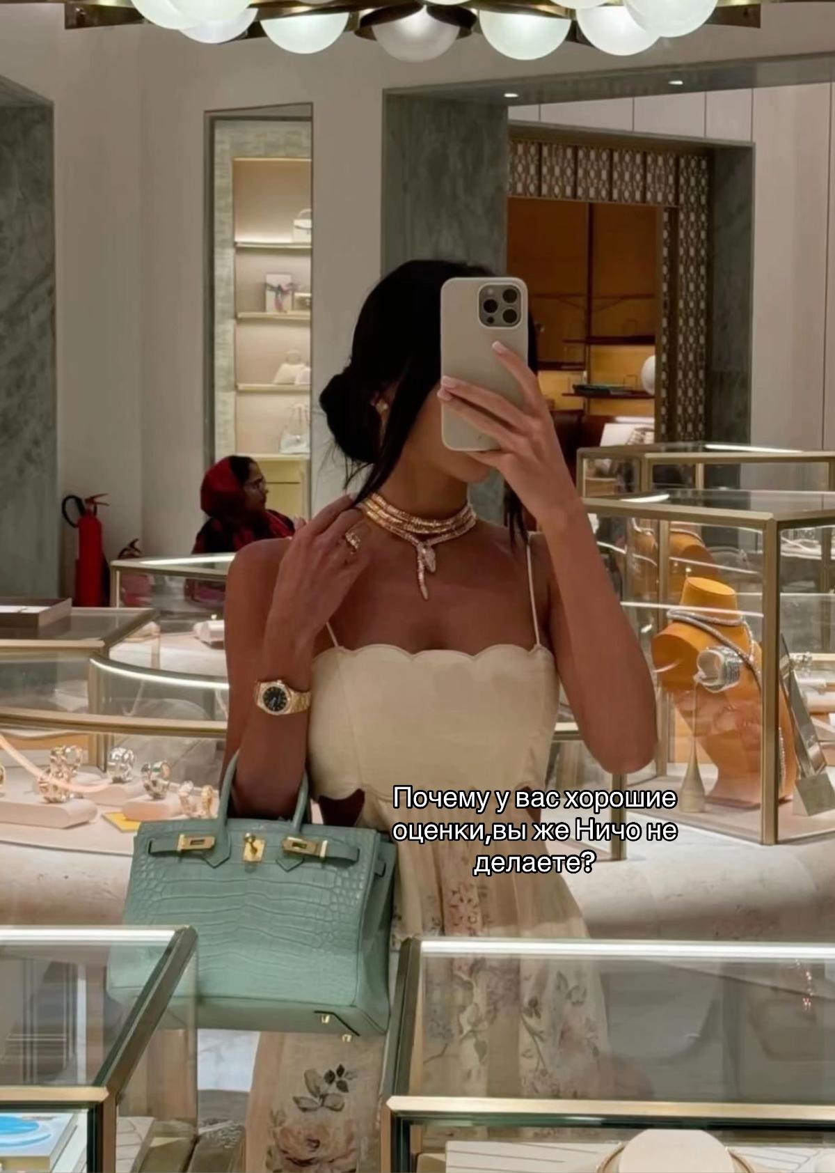 @elisss