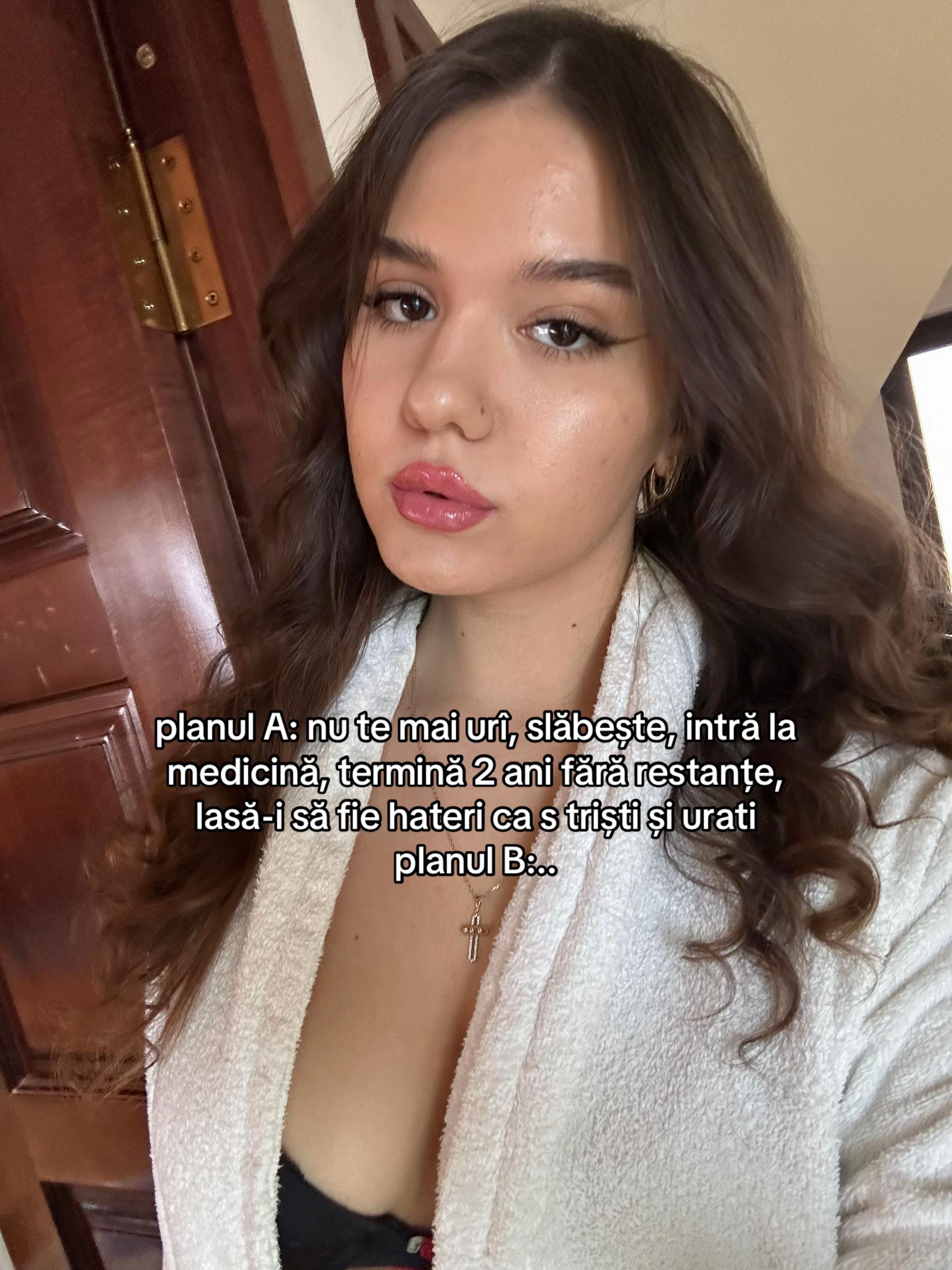 @pisicutasecretamiau