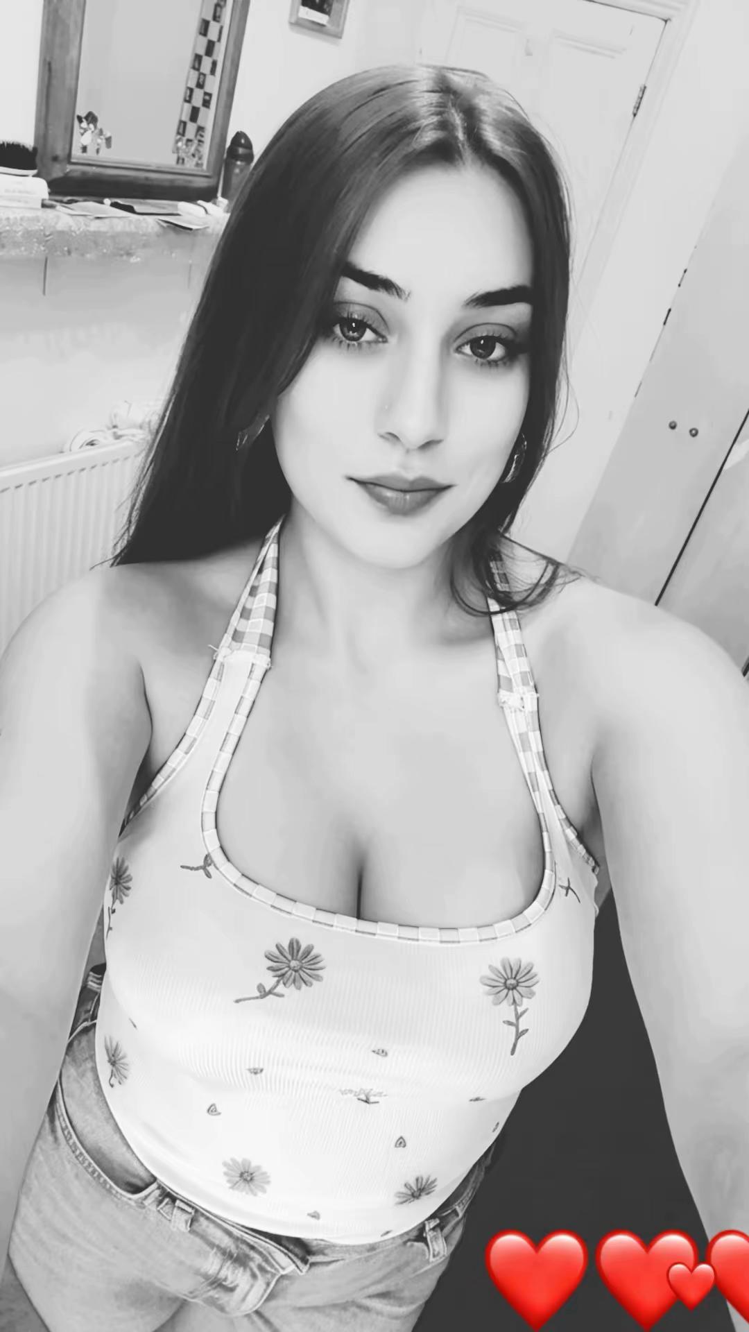 @🫶🏼